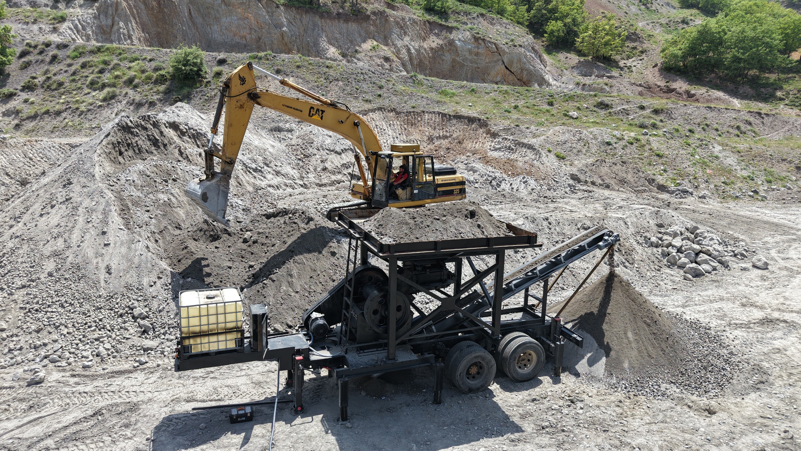 BELEDİYE HURDALARLA KENDİ KONKASÖRÜNÜ İMAL ETTİ  - Görsel 6