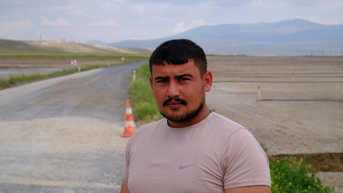 Konya'da sağanak sonrası tarım arazisinde yarık oluştu - Görsel 7