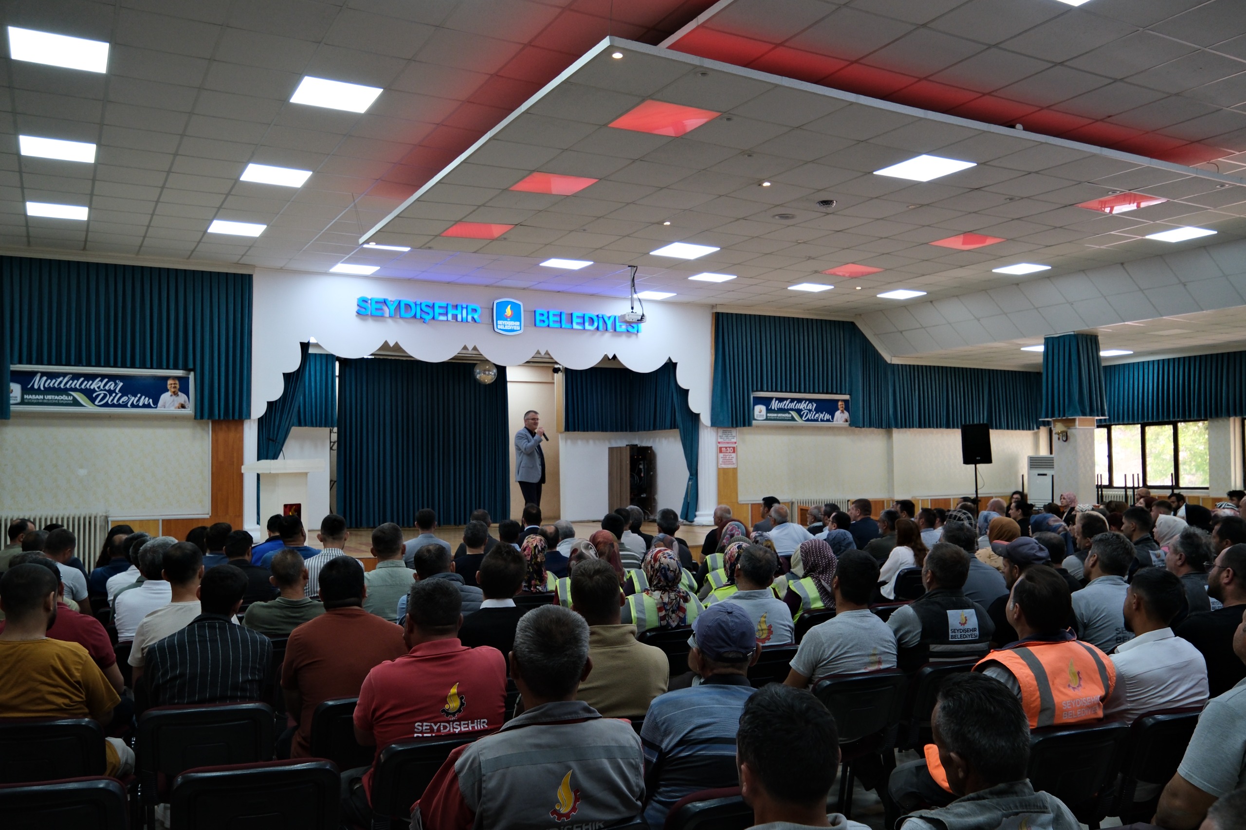 BAŞKAN ÇALIŞMA ARKADAŞLARI İLE BAYRAMLAŞTI  - Görsel 1