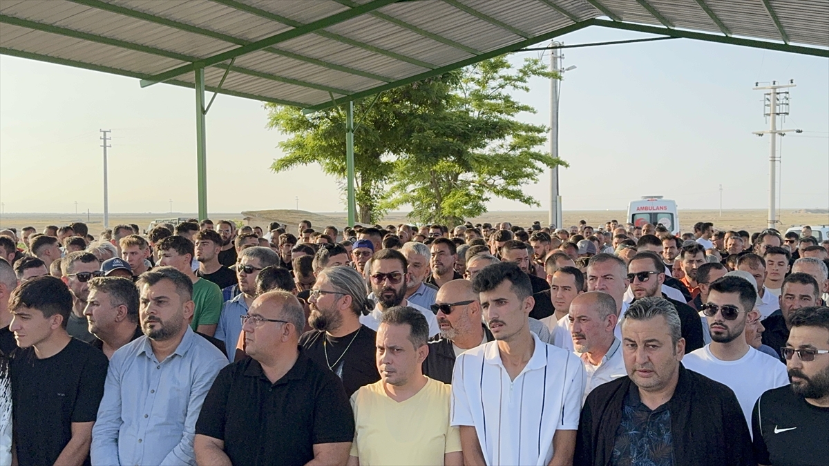 İran'da vefat eden bisikletçi Ayyorkun’un cenazesi memleketi Konya’da defnedildi - Görsel 1