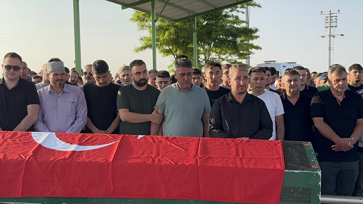 İran'da vefat eden bisikletçi Ayyorkun’un cenazesi memleketi Konya’da defnedildi - Görsel 2