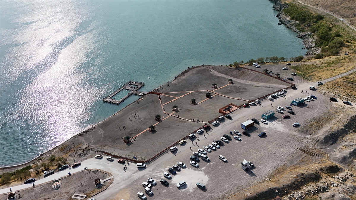 KONYA - Acıgöl, Kurban Bayramı tatilinde yerli turistlerin akınına uğradı - Görsel 2