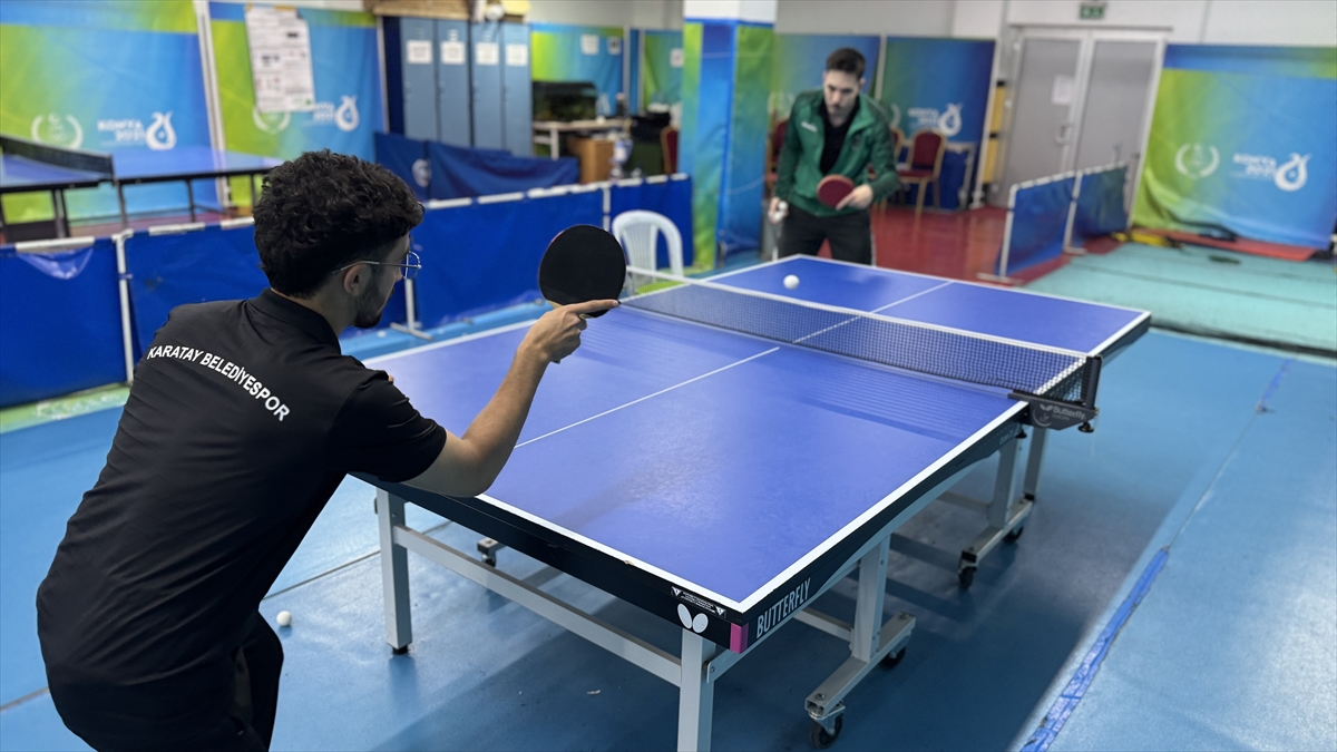 KONYA - İşitme engelli sporcu trafik kazasında kaybettiği babasının hayali için olimpiyatlara hazırlanıyor - Görsel 1