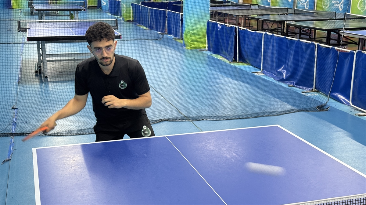 KONYA - İşitme engelli sporcu trafik kazasında kaybettiği babasının hayali için olimpiyatlara hazırlanıyor - Görsel 2