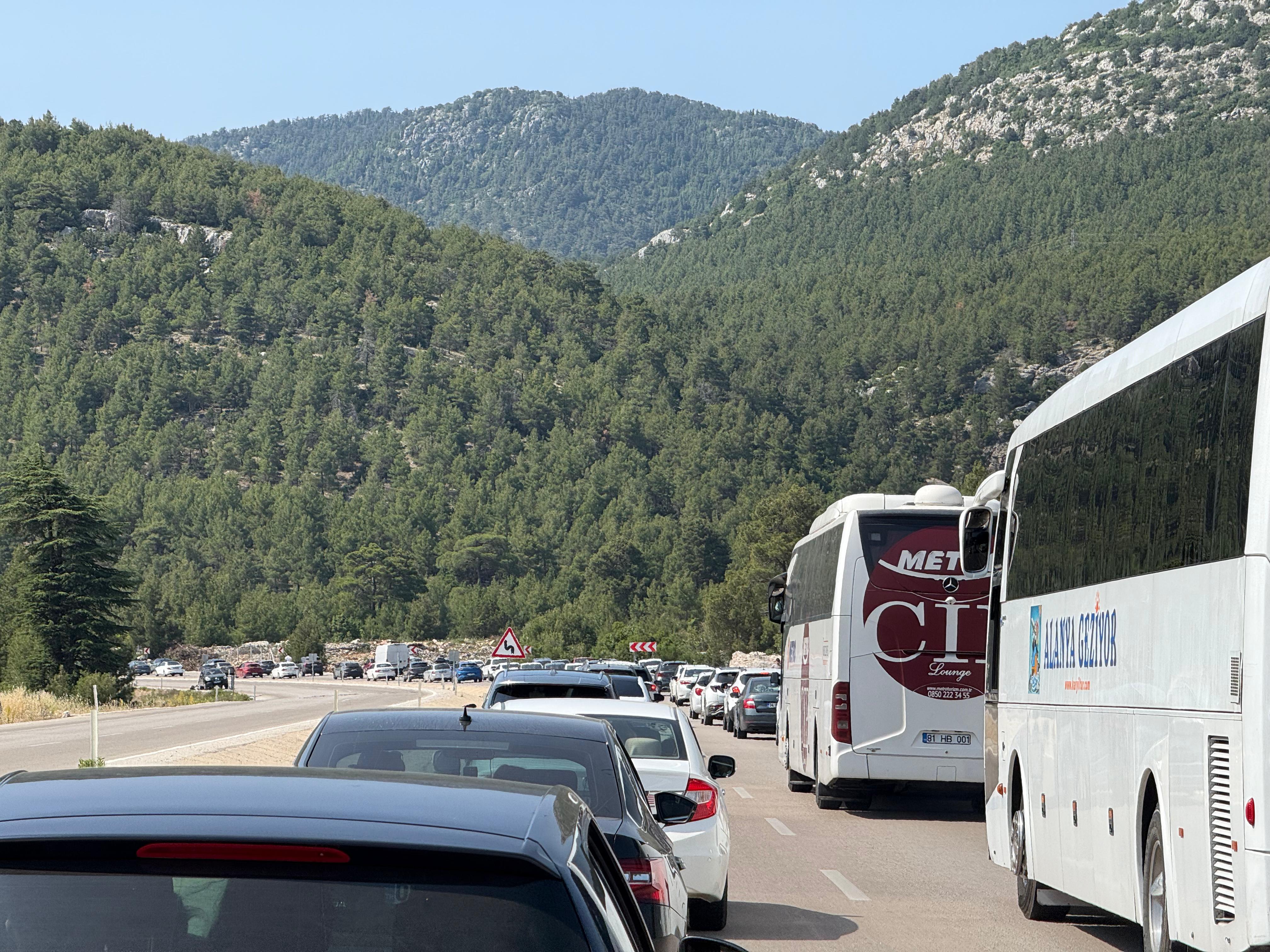 Bayram Dönüşünde Seydişehir-Antalya Yolunda Yoğunluk - Görsel 6