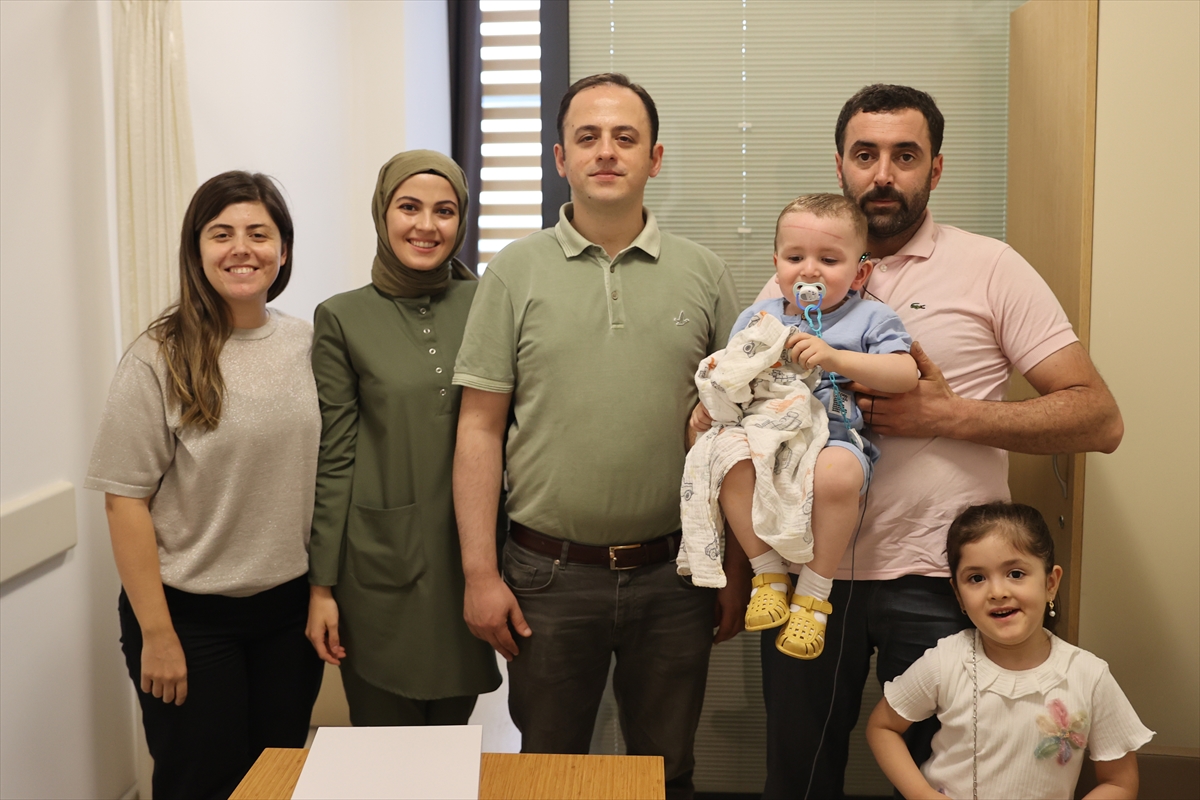 KONYA - Doğuştan işitme engelli 2,5 yaşındaki çocuk ilk kez duymaya başlayınca ağladı - Görsel 4