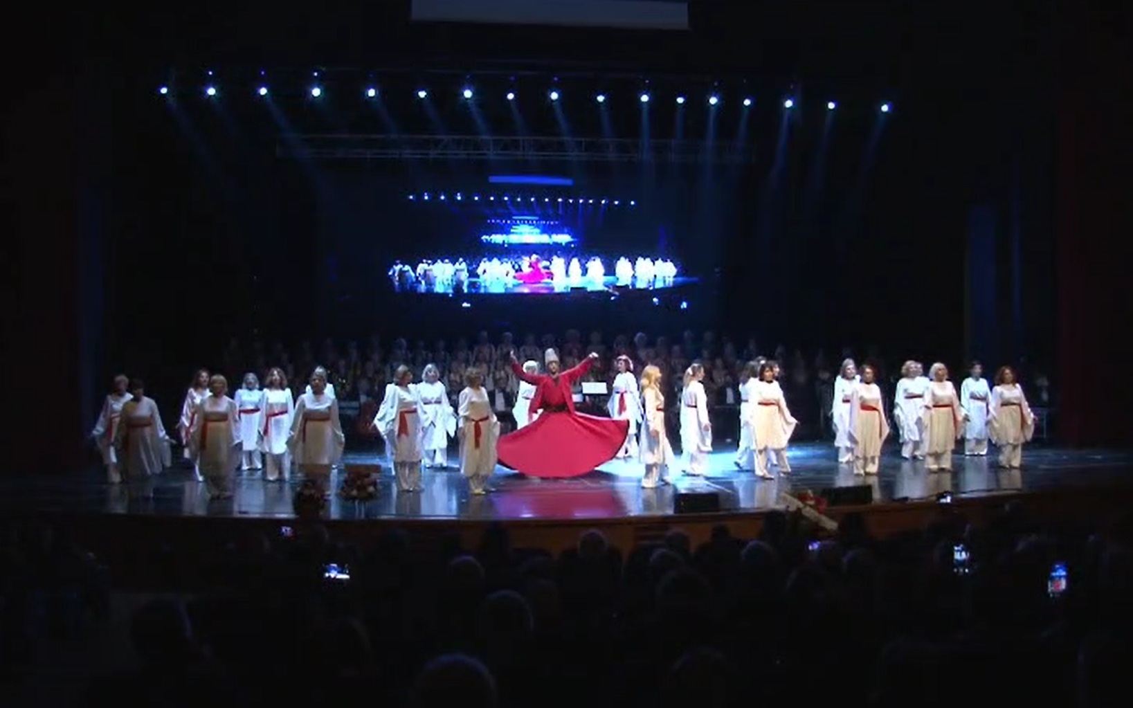 Hiç müzik eğitimi almayan 175 kadın, çıktıkları sanat yolculuğunda 11 ülkede konser verdi - Görsel 5