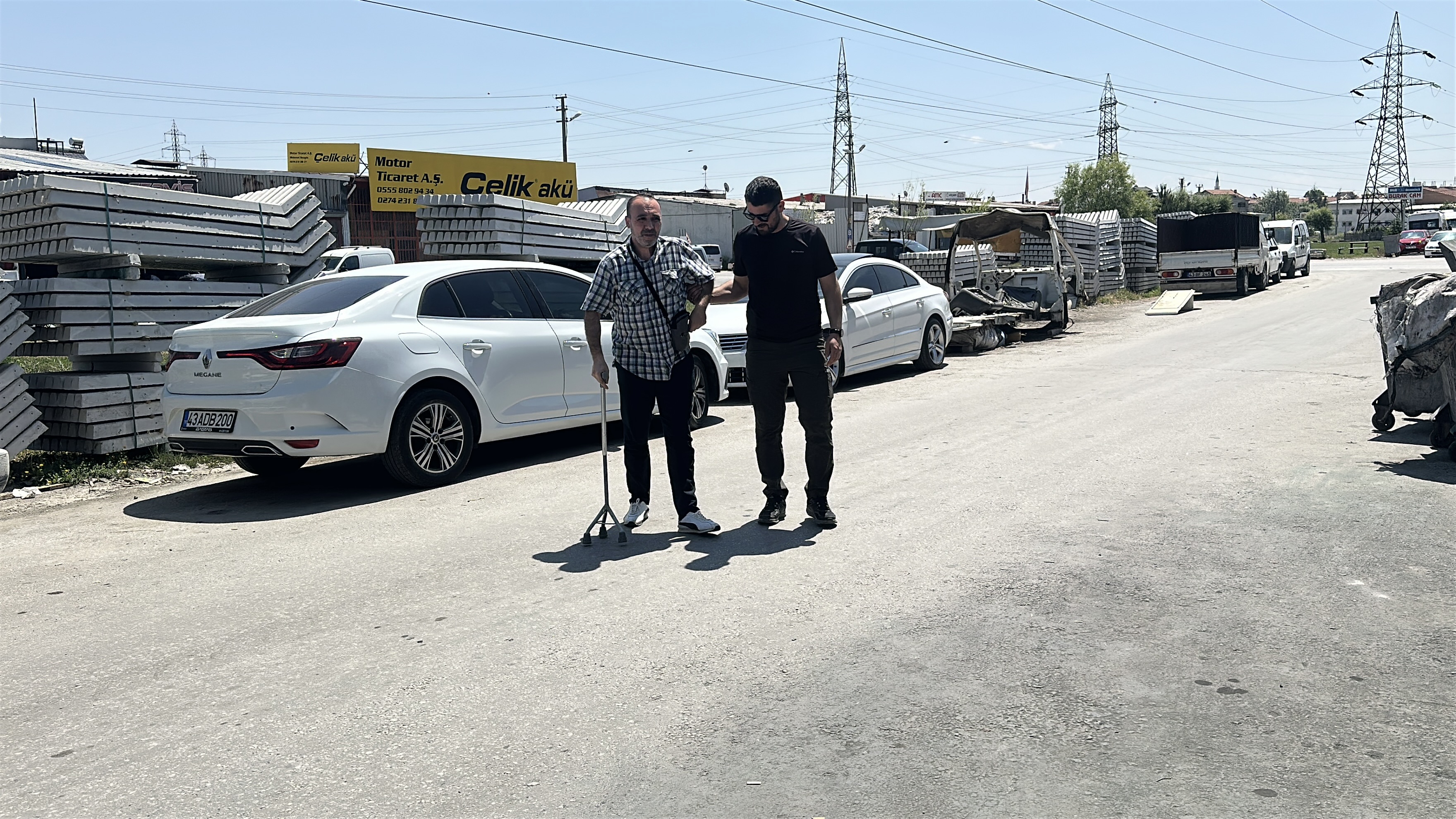 Umreye gidebilmek için sattığı engelli aracını, arkadaşları alıp hediye etti - Görsel 4