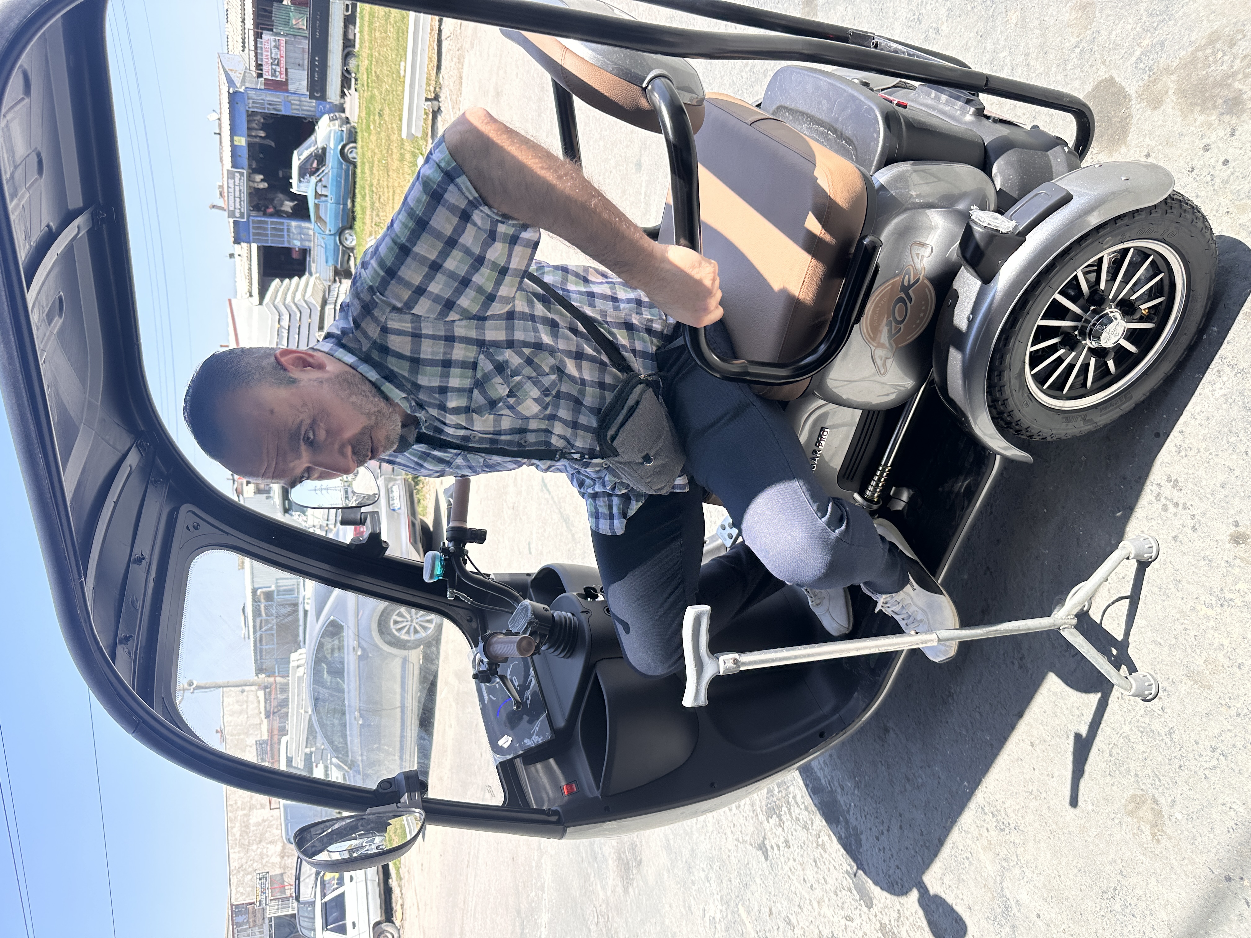 Umreye gidebilmek için sattığı engelli aracını, arkadaşları alıp hediye etti - Görsel 7