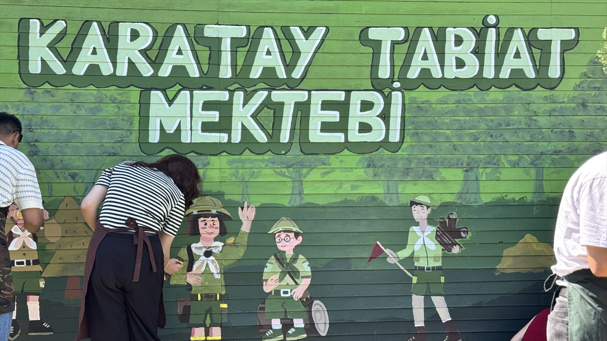 Konya'da üniversite öğrencileri okul duvarlarını renklendiriyor - Görsel 4