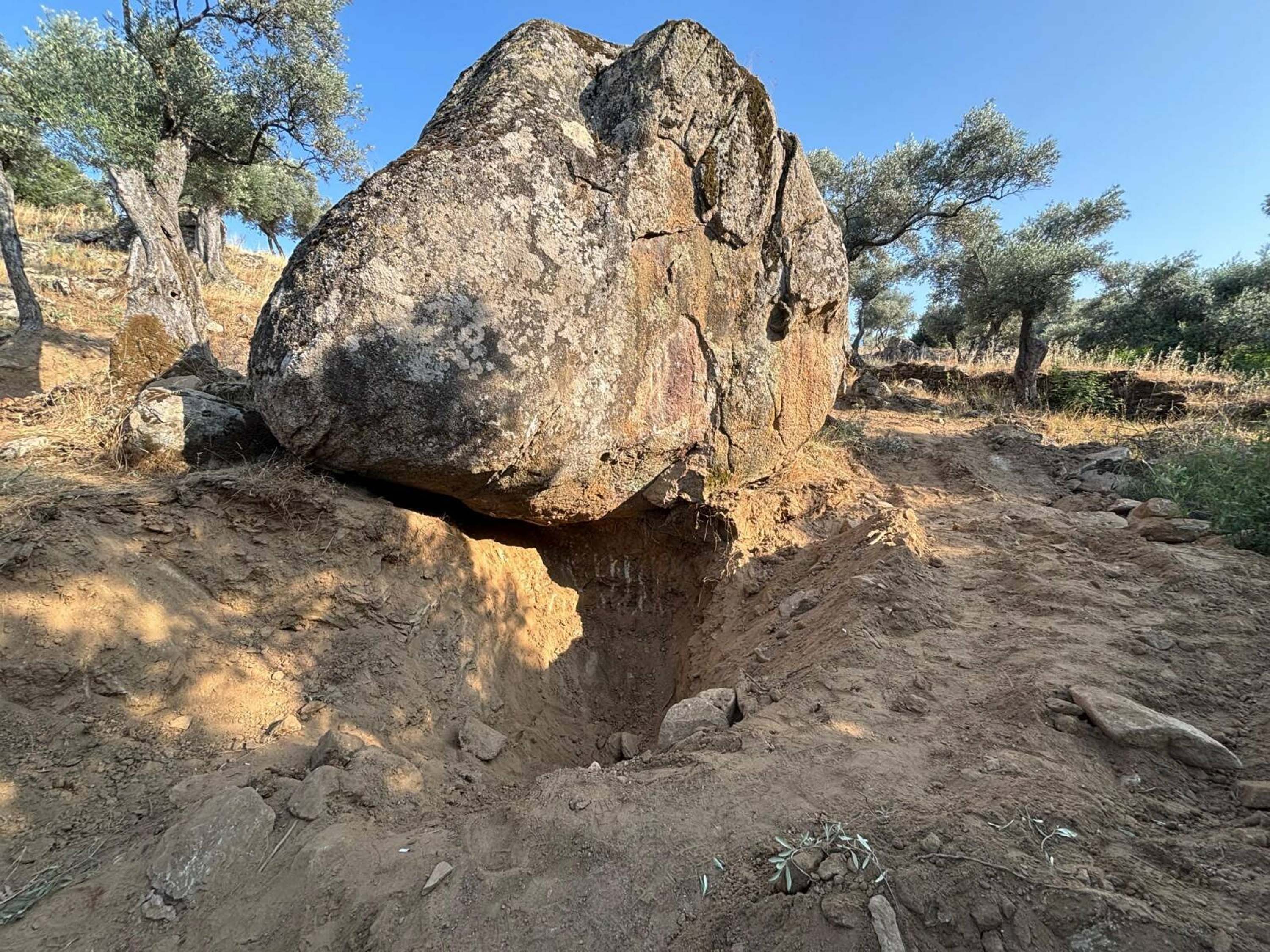 Aydın'da kaçak kazıya 8 gözaltı - Görsel 3