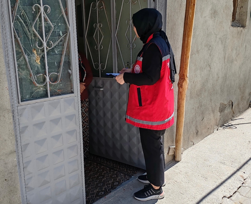 Seydişehir'de vatandaşlara sağlık ve sosyal hizmet konularında bilgilendirme yapıldı - Görsel 1