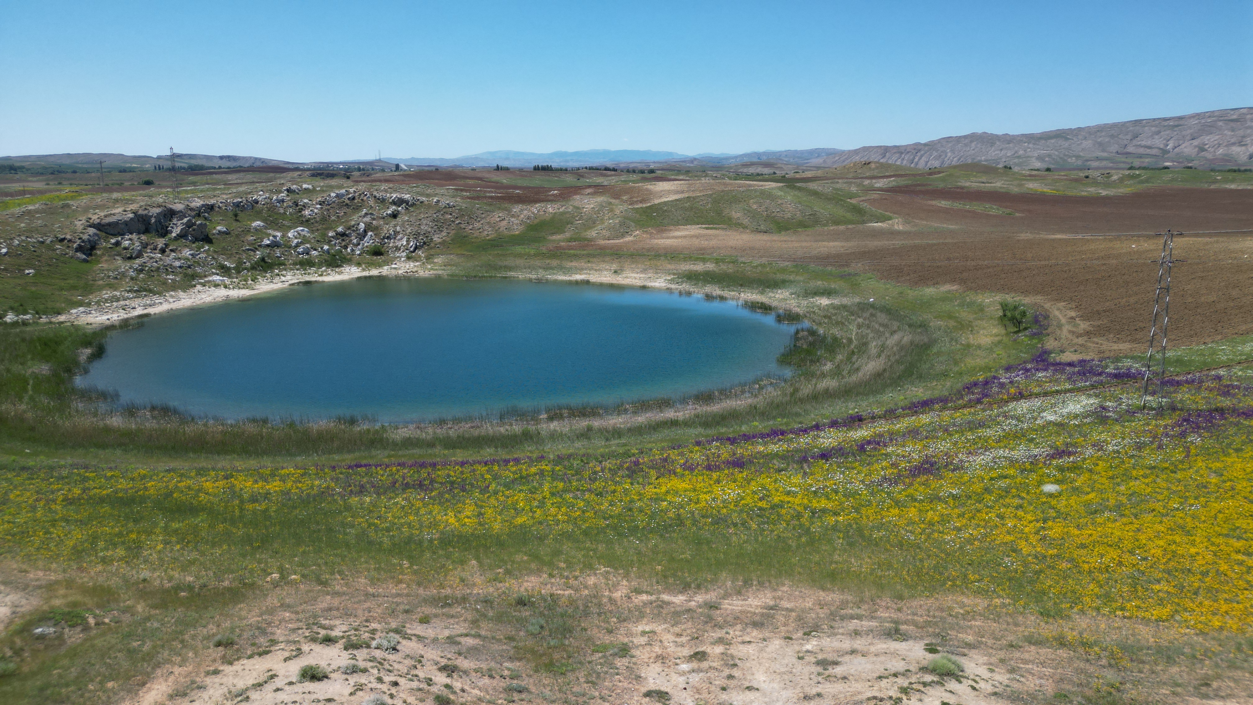 Sivas'ın nazar boncuğu göllerde 'renk' şöleni - Görsel 3