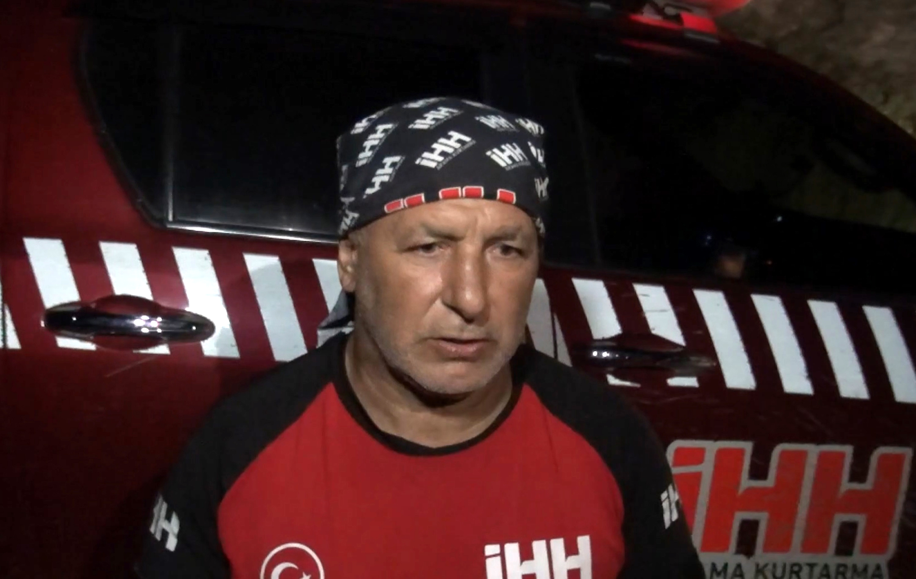 Manavgat'ta Piknikçiler, şelale suyu yükselince adacıkta mahsur kaldı - Görsel 10