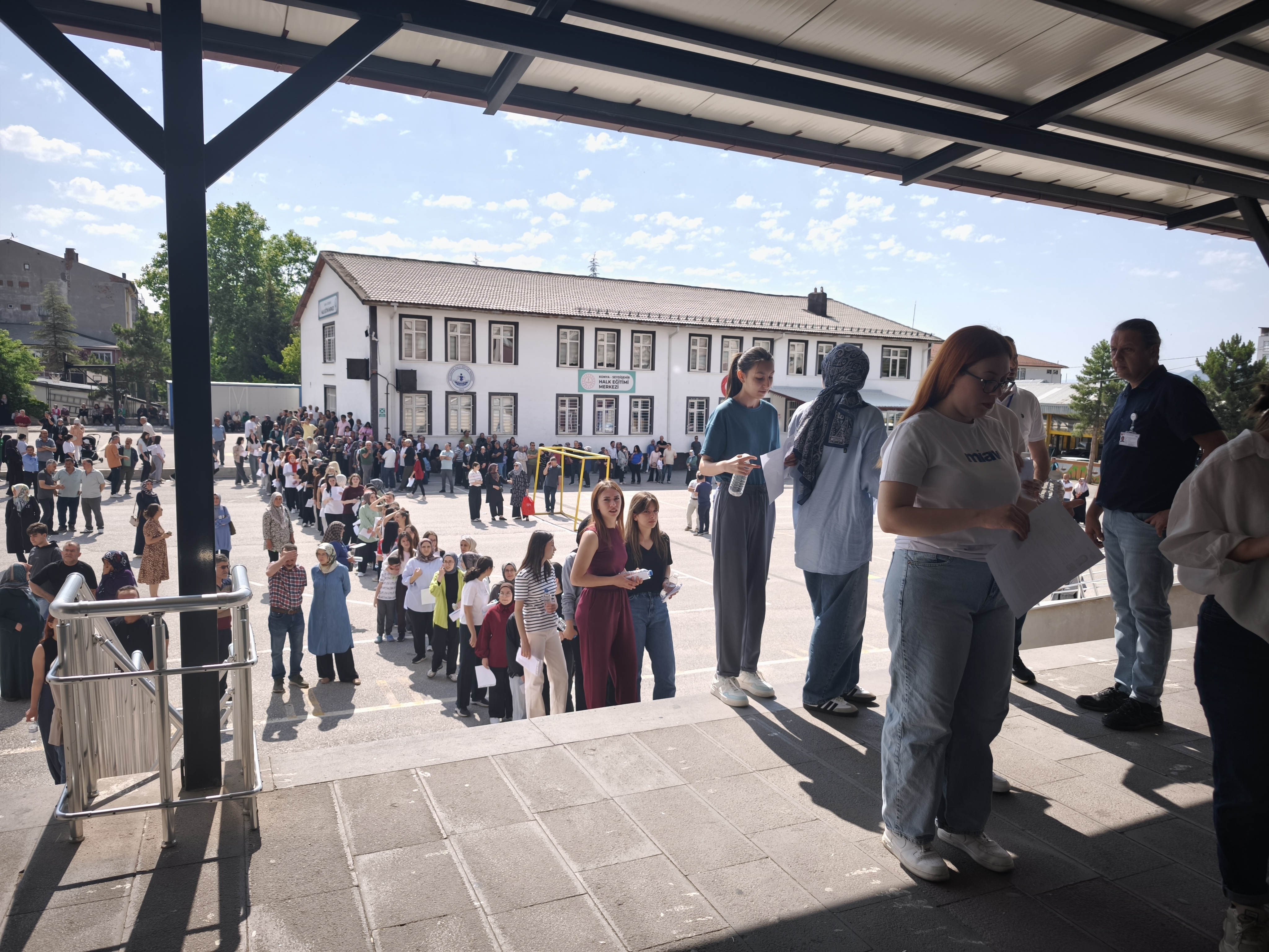Seydişehir'de YKS'nin İlk Oturumu TYT Başladı - Görsel 2