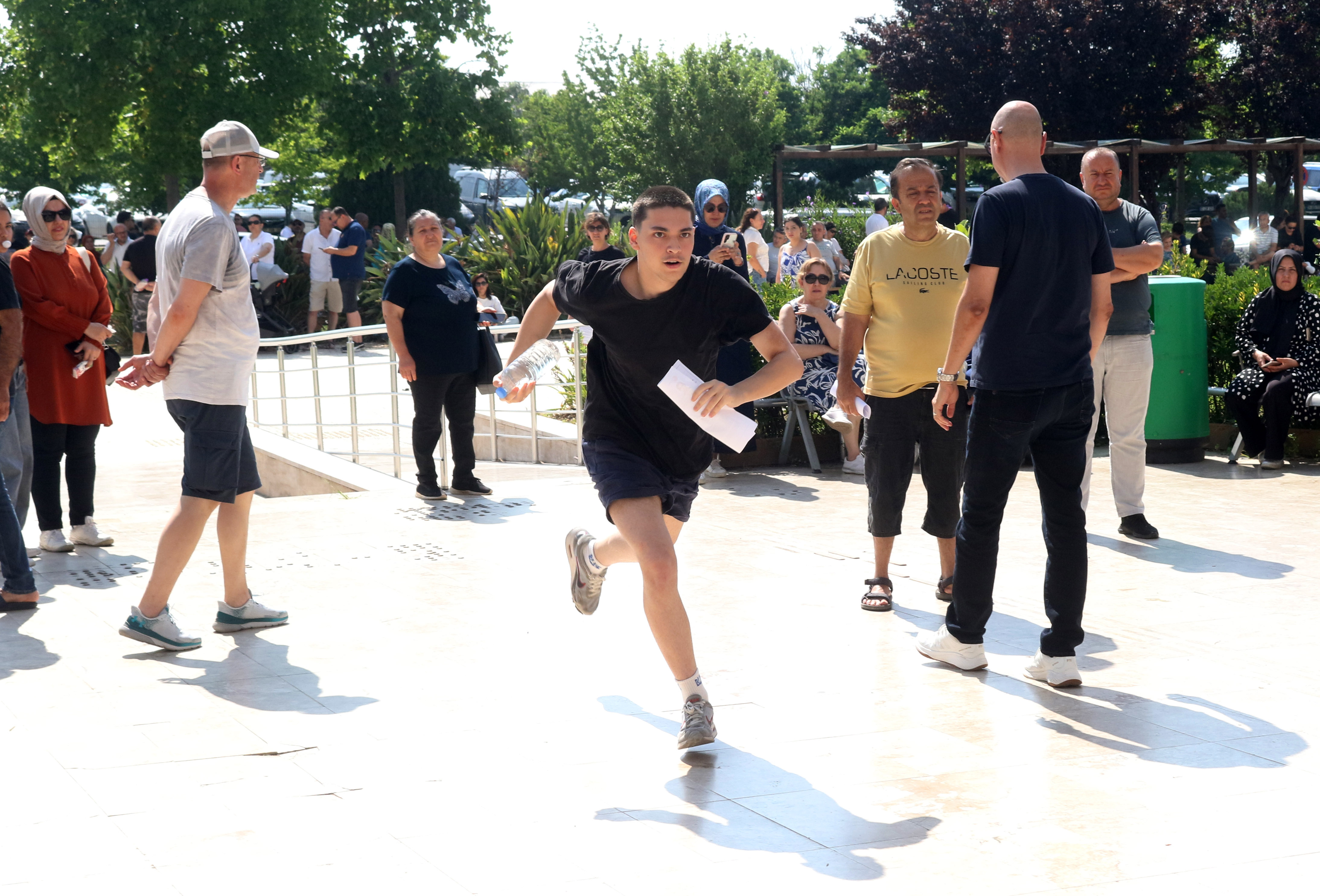 Antalya'da Aksesuarlarını çıkarmaya çalışırken sınav saatini kaçırdı - Görsel 5