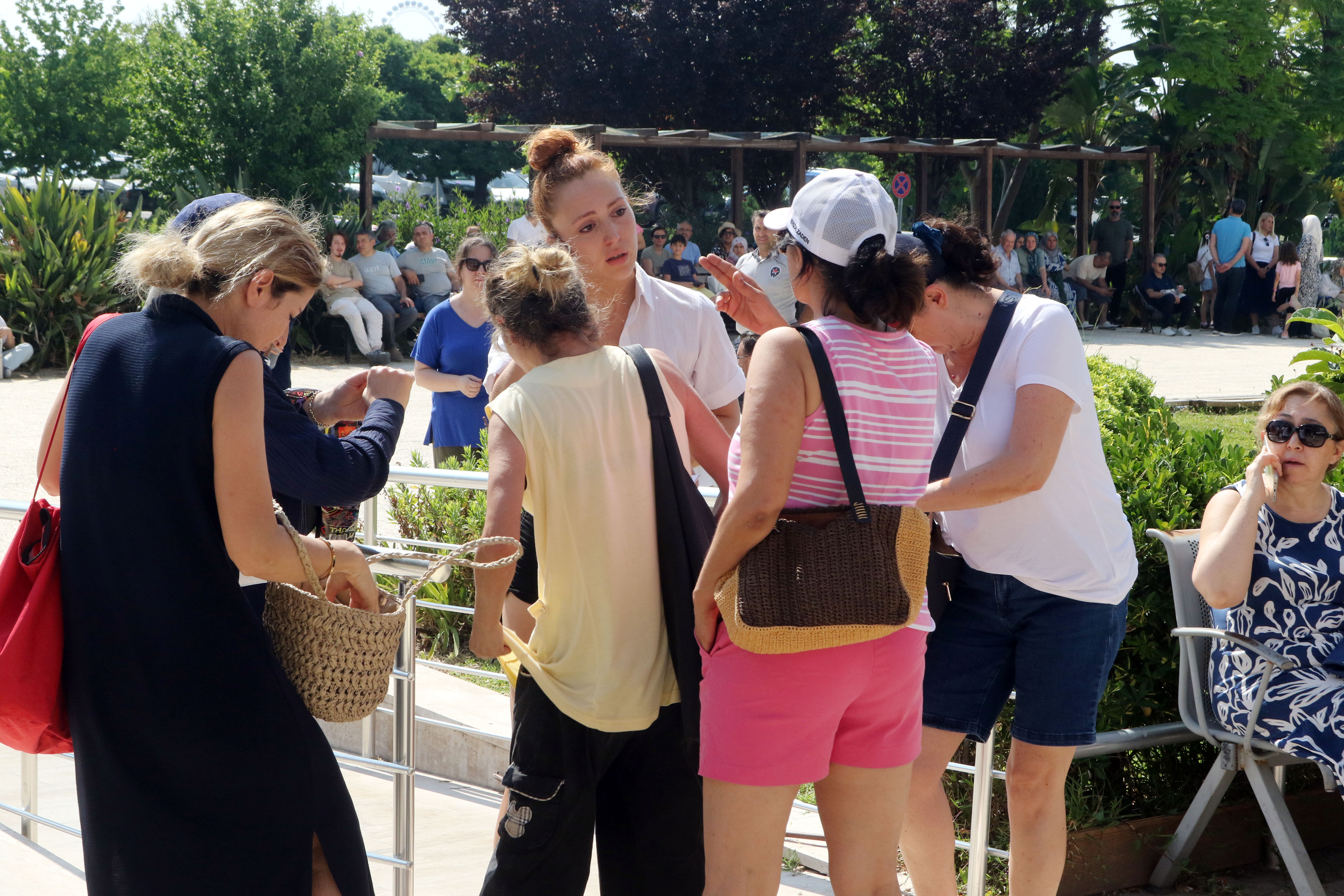 Antalya'da Aksesuarlarını çıkarmaya çalışırken sınav saatini kaçırdı - Görsel 10