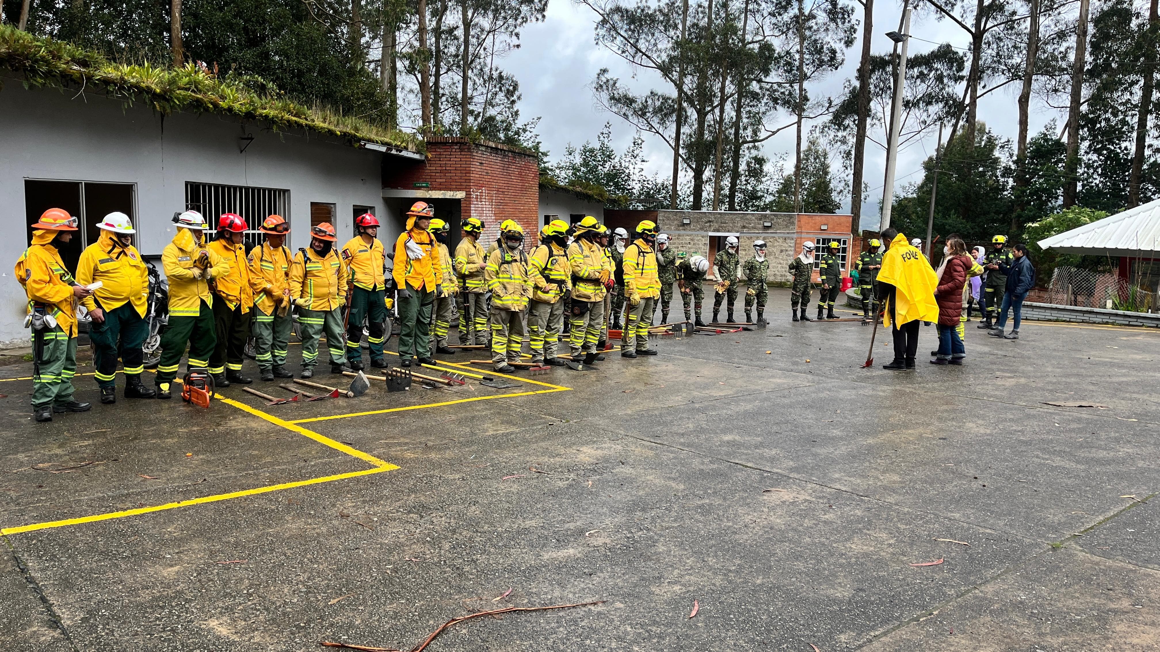 KONYA İTFAİYESİ TİKA İŞBİRLİĞİYLE KOLOMBİYALI İTFAİYECİLERE EĞİTİM VERDİ - Görsel 3