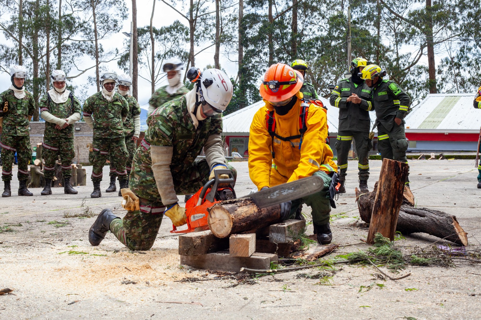 KONYA İTFAİYESİ TİKA İŞBİRLİĞİYLE KOLOMBİYALI İTFAİYECİLERE EĞİTİM VERDİ - Görsel 4