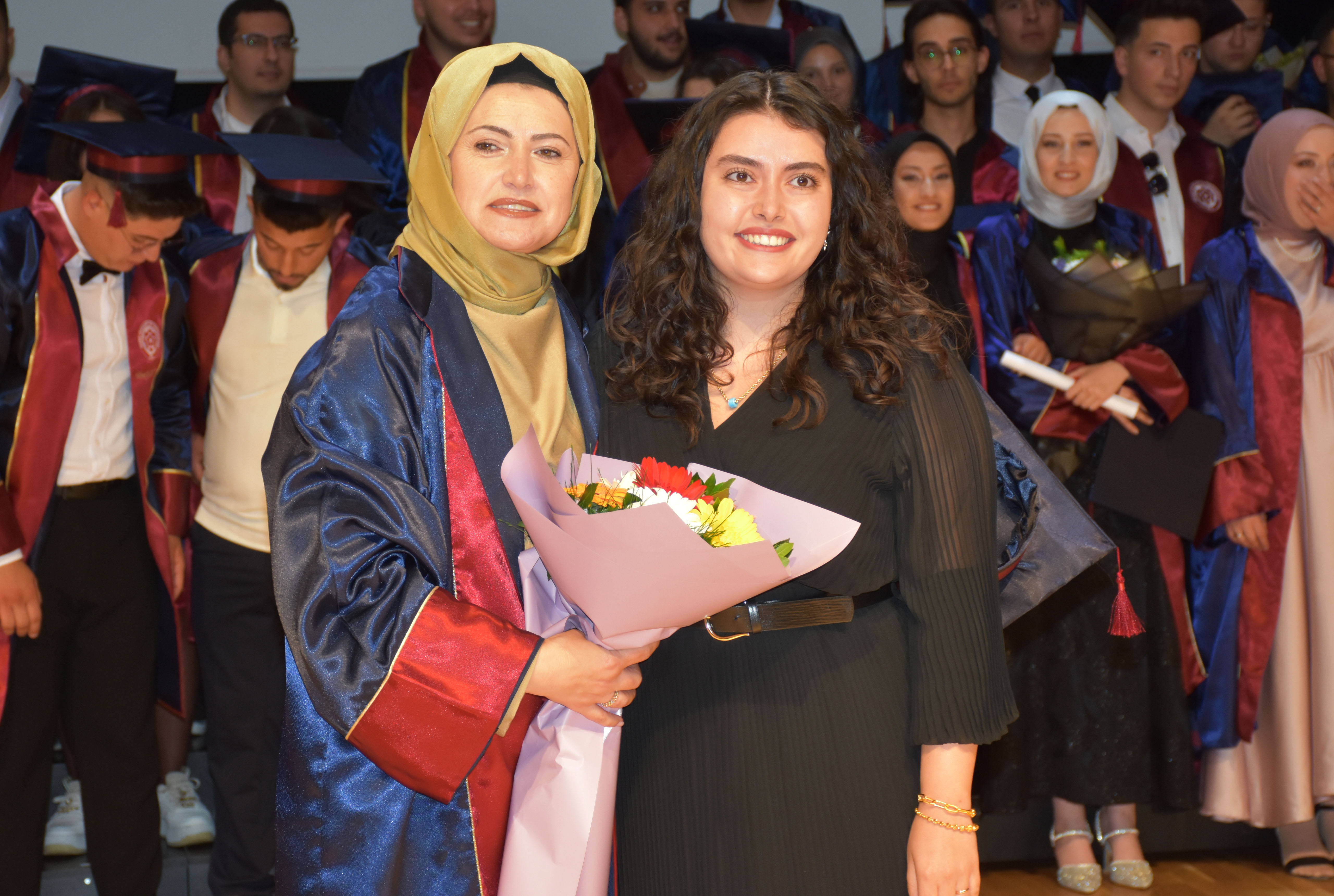 Sivas- İki kanseri yendi, 49 yaşında üniversiteyi birincilikle bitirdi - Görsel 1