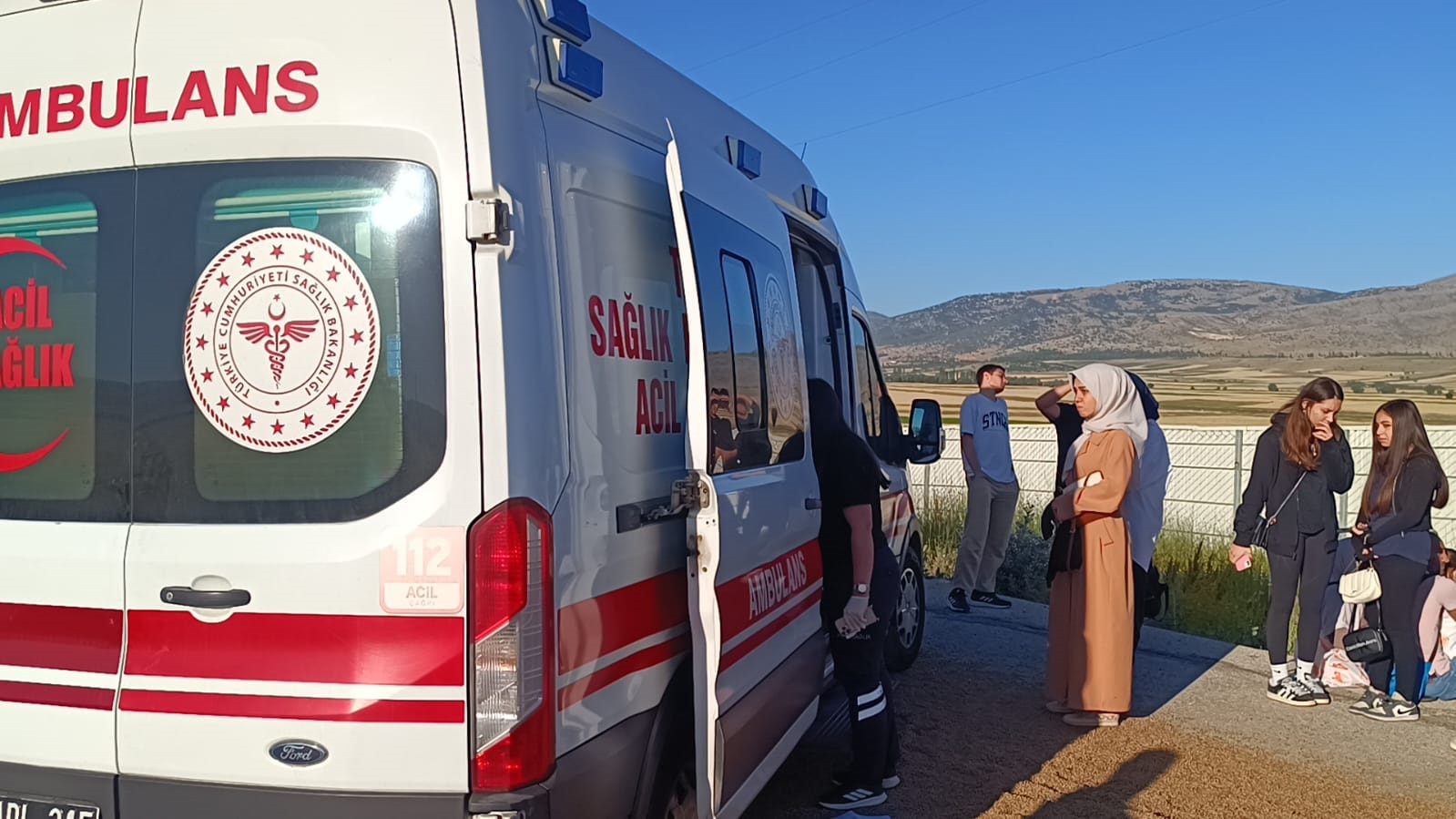 AFYONKARAHİSAR - Yolcu otobüsünün tıra çarptığı kazada 26 kişi yaralandı - Görsel 7