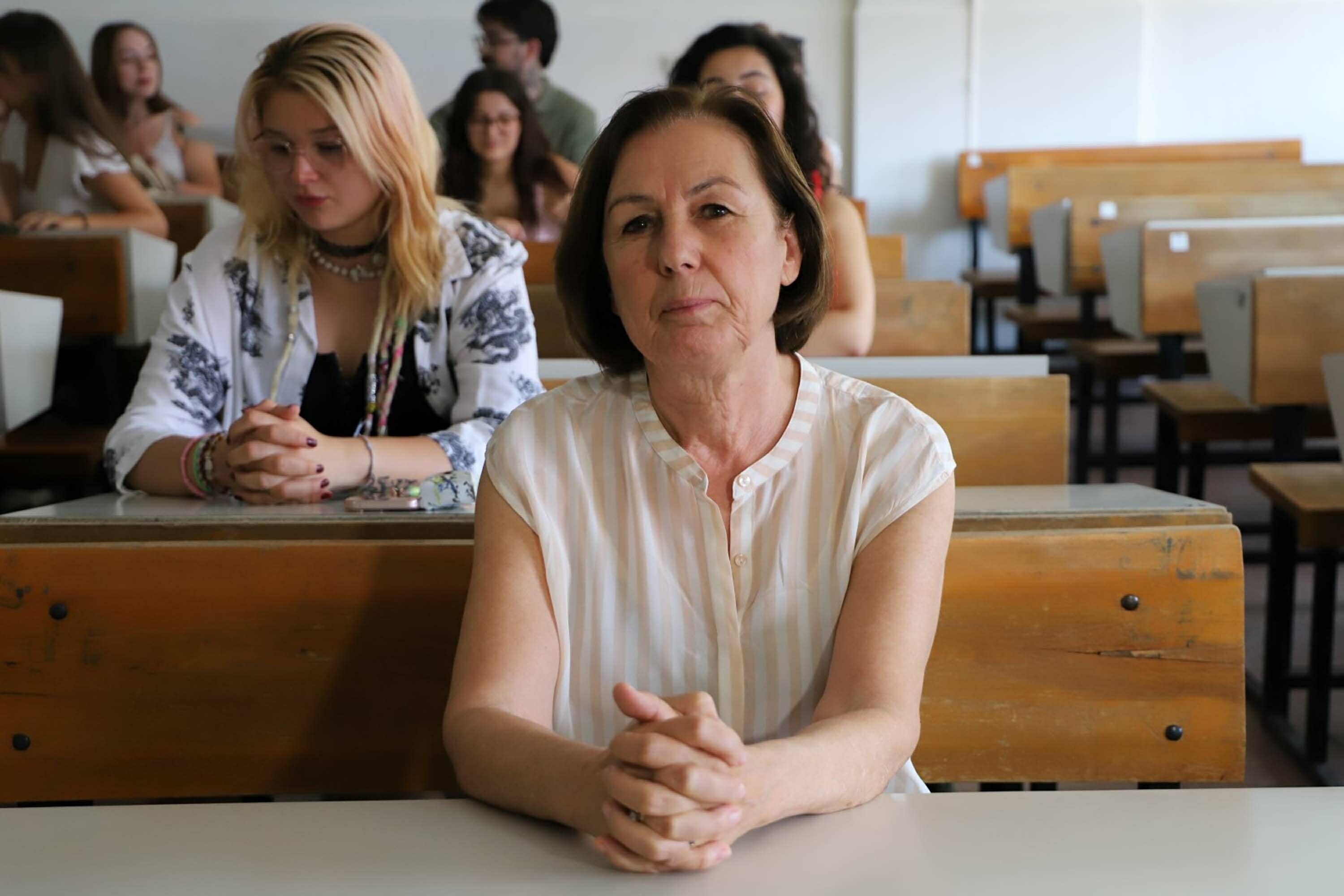 Profesör, emekli olduğu üniversiteye öğrenci olarak döndü - Görsel 1