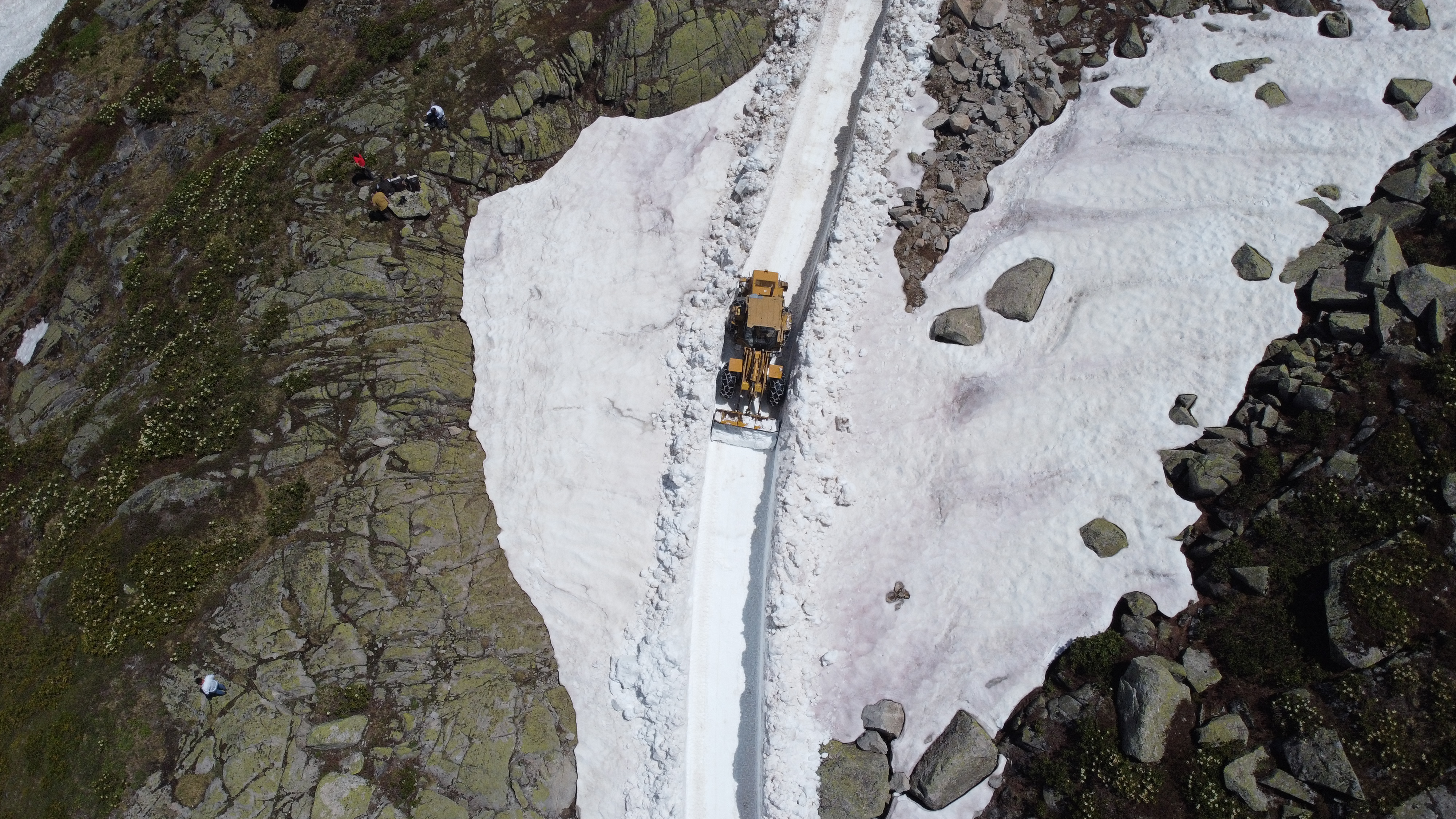 Rize’de haziran sonunda karla mücadele - Görsel 2