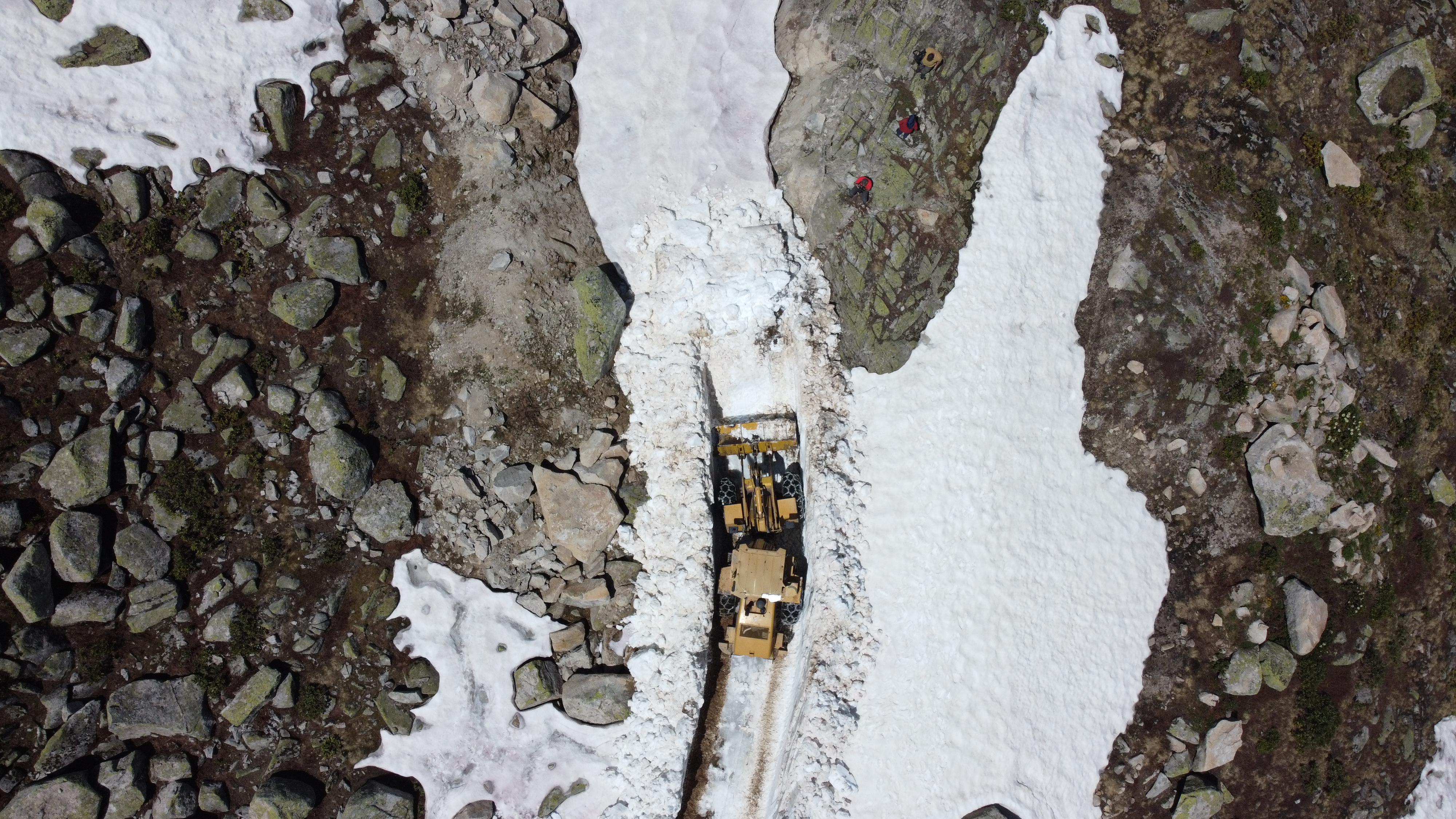 Rize’de haziran sonunda karla mücadele - Görsel 9