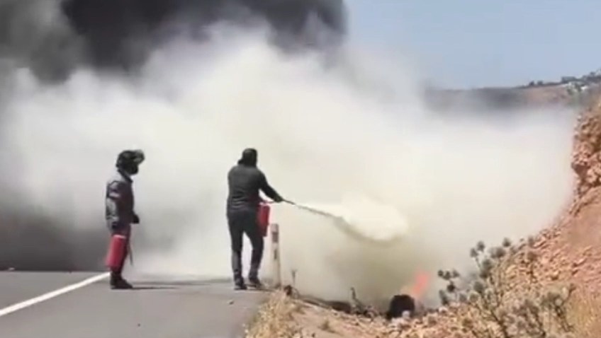 Şanlıurfa’da tiner yüklü minibüs devrildi; 1 ölü 1 yaralı - Görsel 3