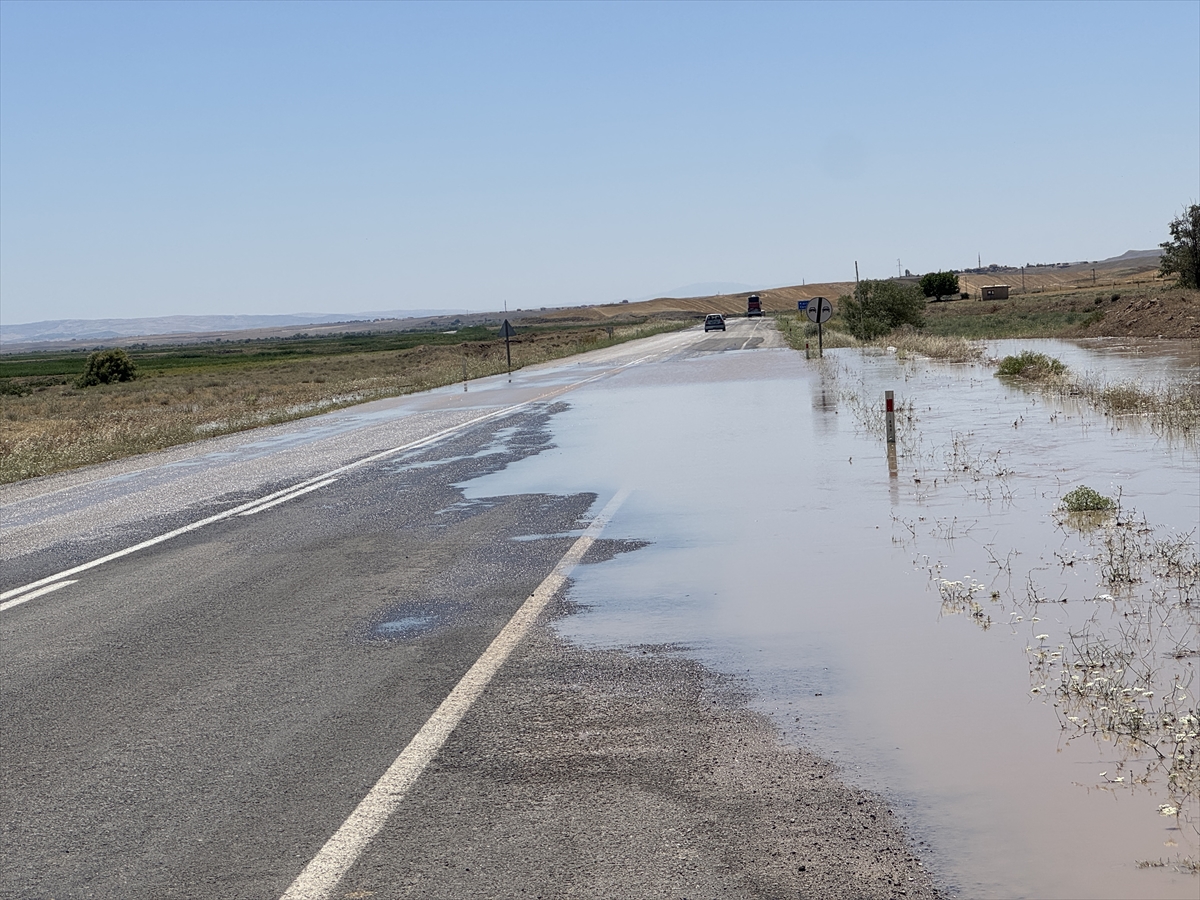 Çankırı'da HES kanalında duvarın çökmesi sonucu tarım arazileri zarar gördü - Görsel 2