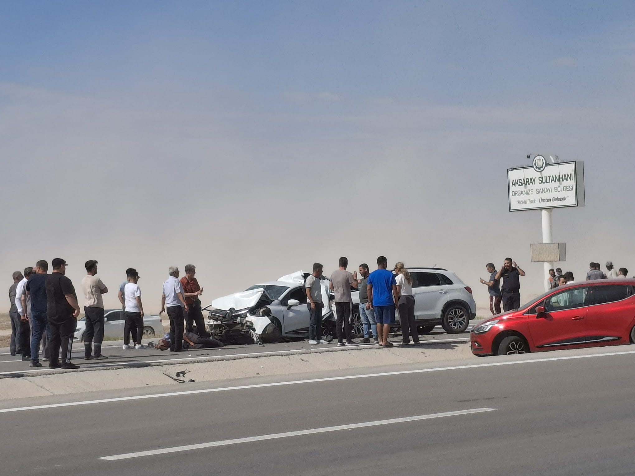 Konya Aksaray yolunda kum fırtınası zincirleme kazaya neden oldu: 11 yaralı - Görsel 2