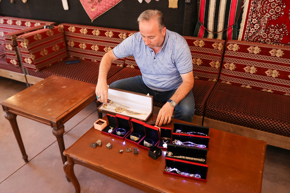 Konya'da gök taşından takı ve bıçak üreten girişimci uzay merakını sektöre taşıyor - Görsel 7