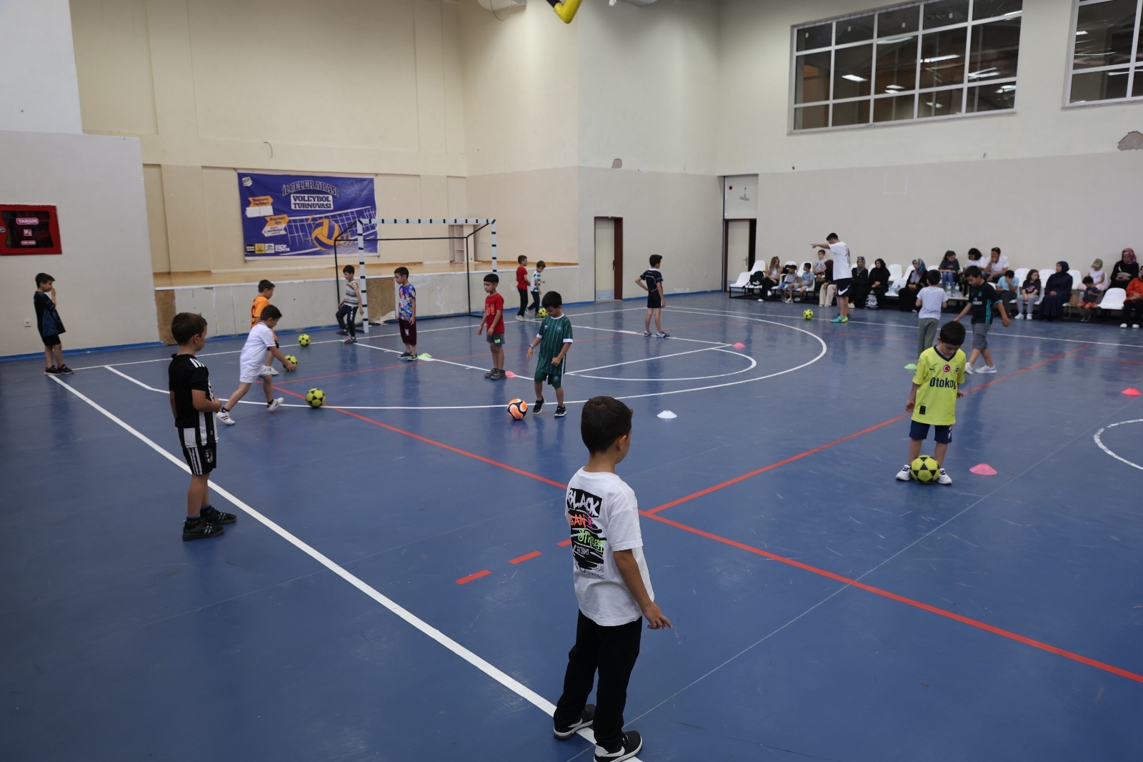 BAŞKAN ALTAY 28 İLÇEDE ÇOCUKLARI VE GENÇLERİ YAZ SPOR OKULLARI’NA KAYIT OLMAYA DAVET ETTİ - Görsel 3