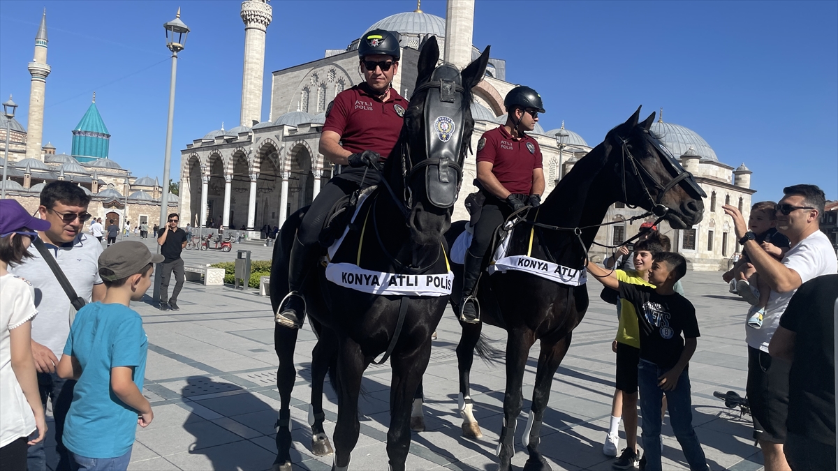 Konya'da atlı polis birliği göreve başladı - Görsel 6