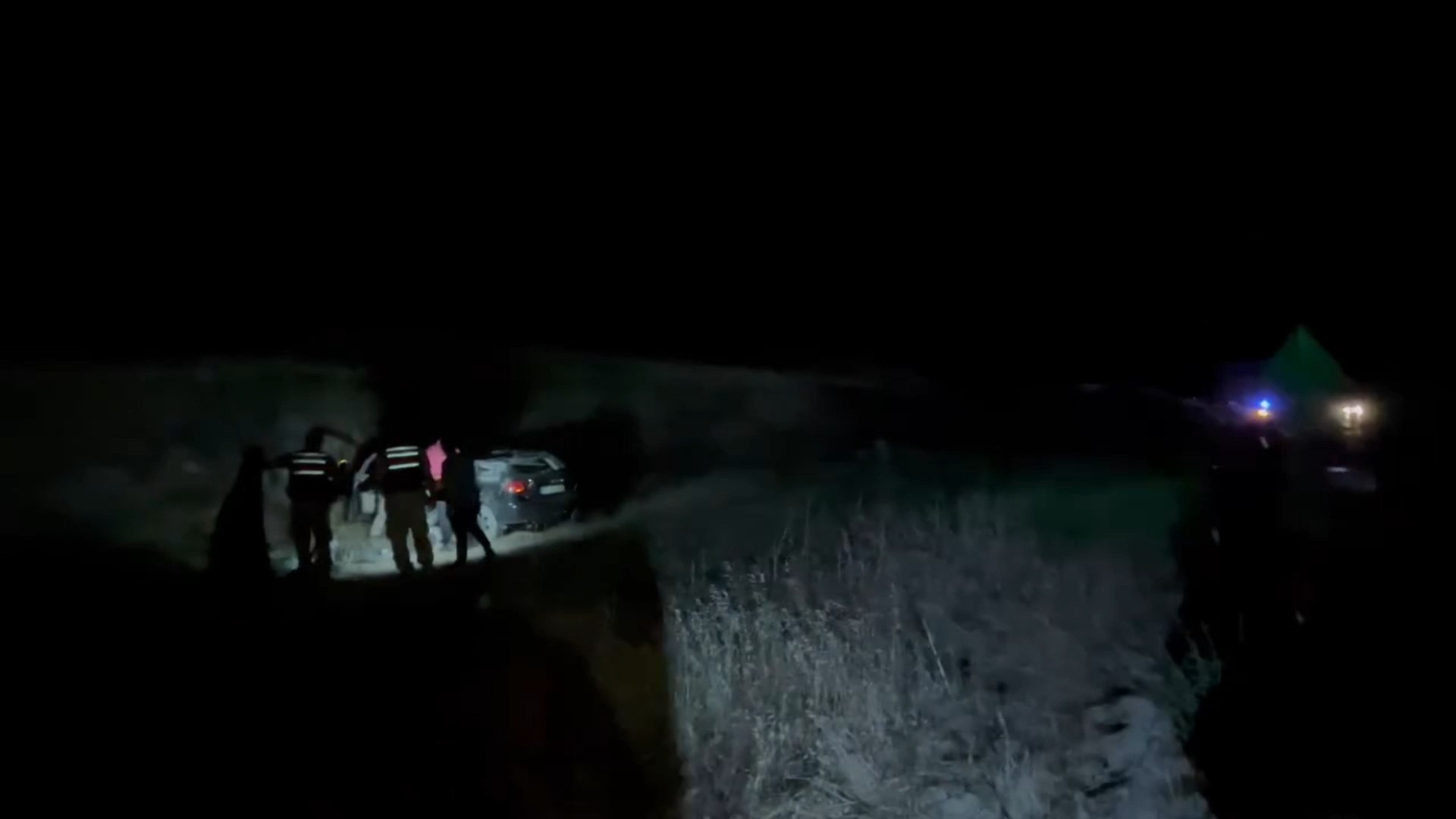 Elâzığ'da Devrilen otomobildeki dede ve torunu öldü - Görsel 2