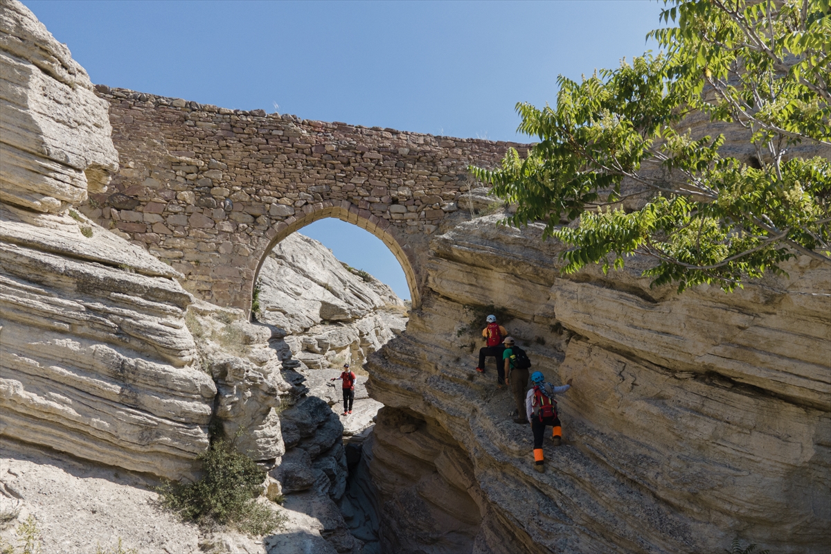 Konya’daki Şeytan Köprüsü doğaseverlerin uğrak noktası oldu - Görsel 2