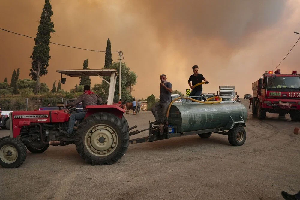 Ödemiş'te kahreden fotoğraflar: Alevlerden kaçış - Görsel 5