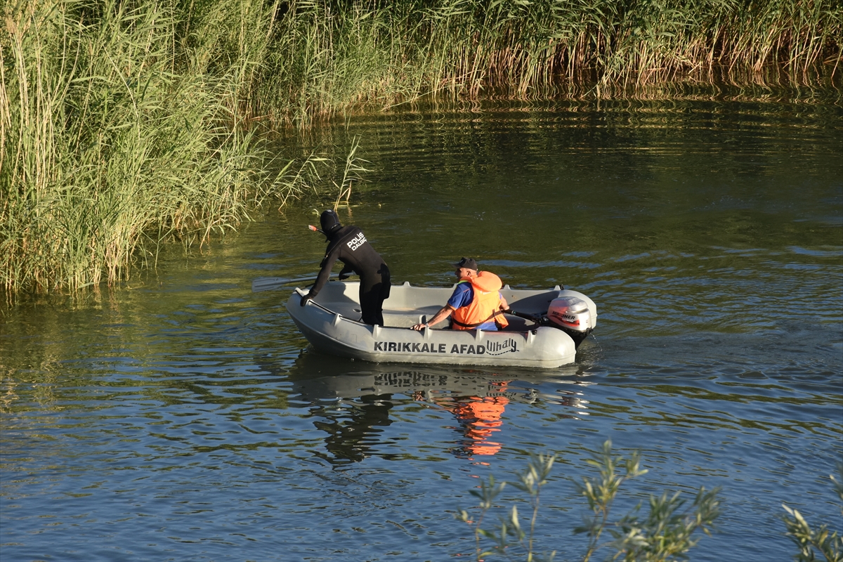 Kırıkkale'de iddialaşma sonucu köprüden ırmağa atlayan genç kayboldu - Görsel 1