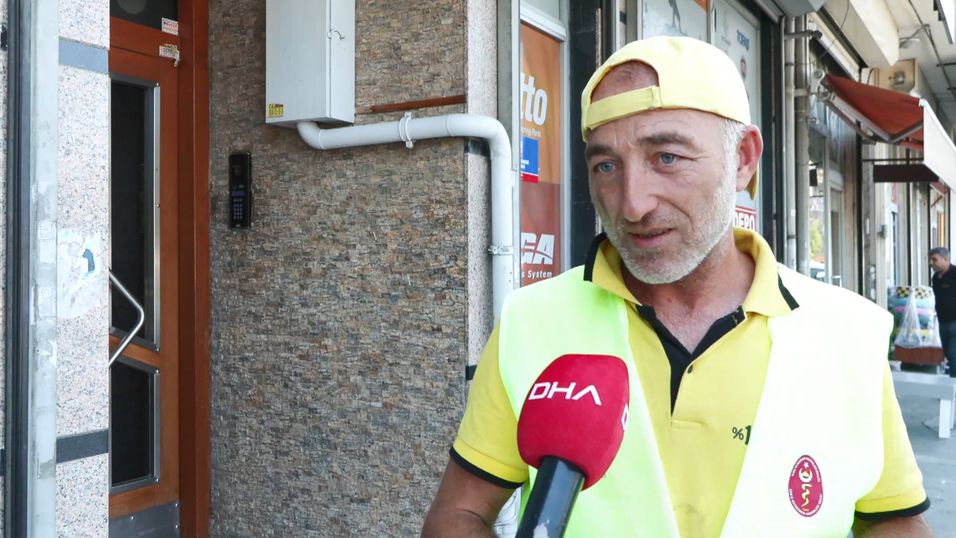 İstanbul- Ödemiş'te yangından yaralı kurtarılan 'Melek' isimli keçi İstanbul'da tedavi ediliyor - Görsel 4