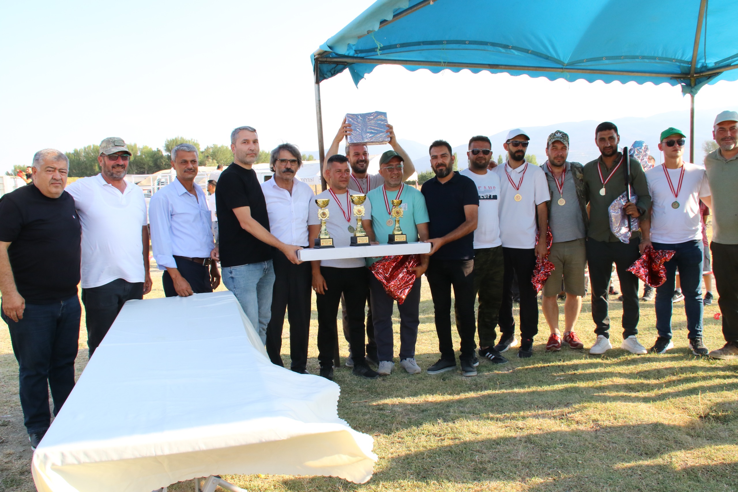 Konya'da  yapılan Trap Atışı Yarışması’nda ödüller sahiplerini buldu - Görsel 2