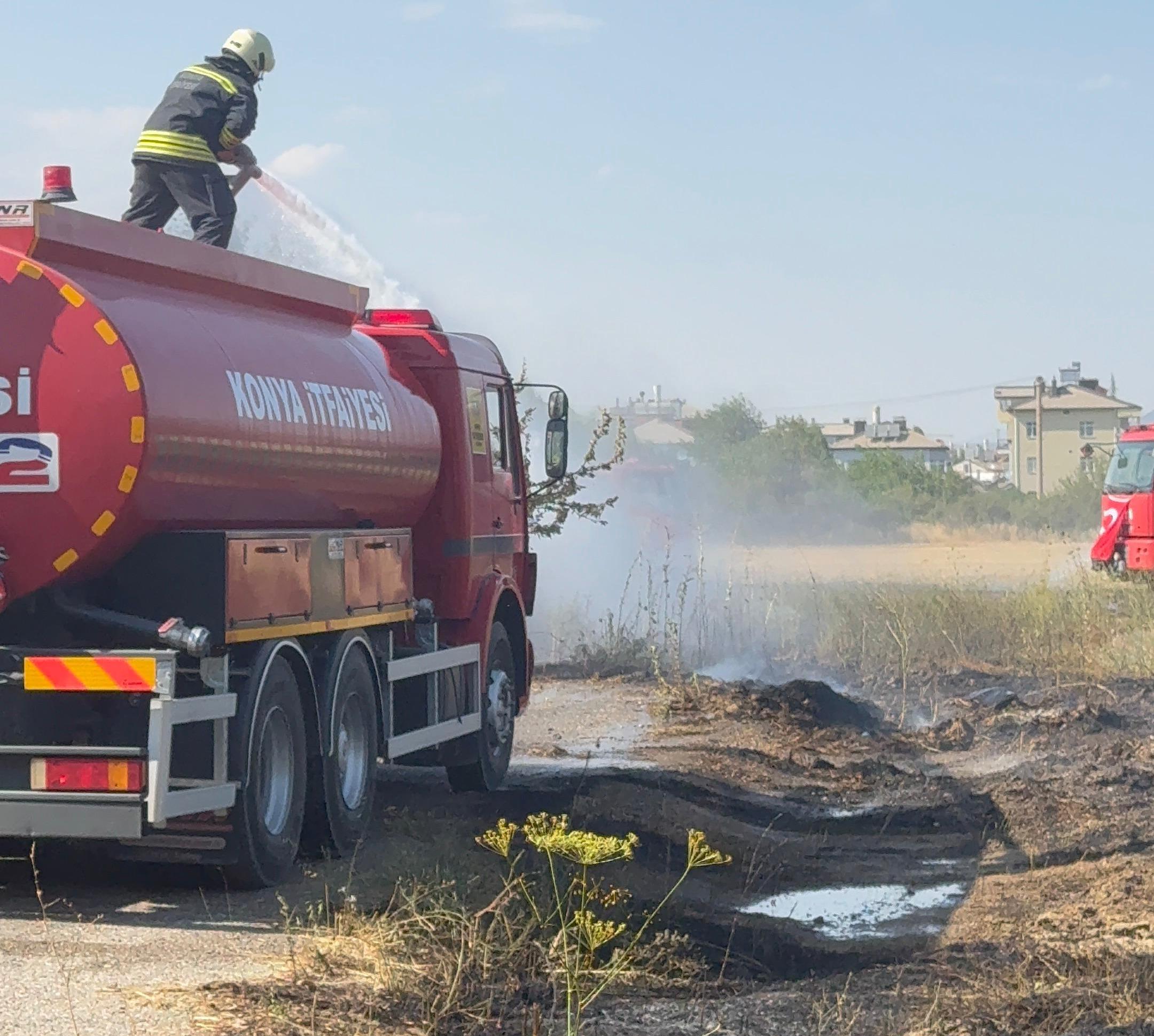 Seydişehir'de Anız Yangını Panik Yarattı: Binalara Sıçramadan Kontrol Altına Alındı - Görsel 1