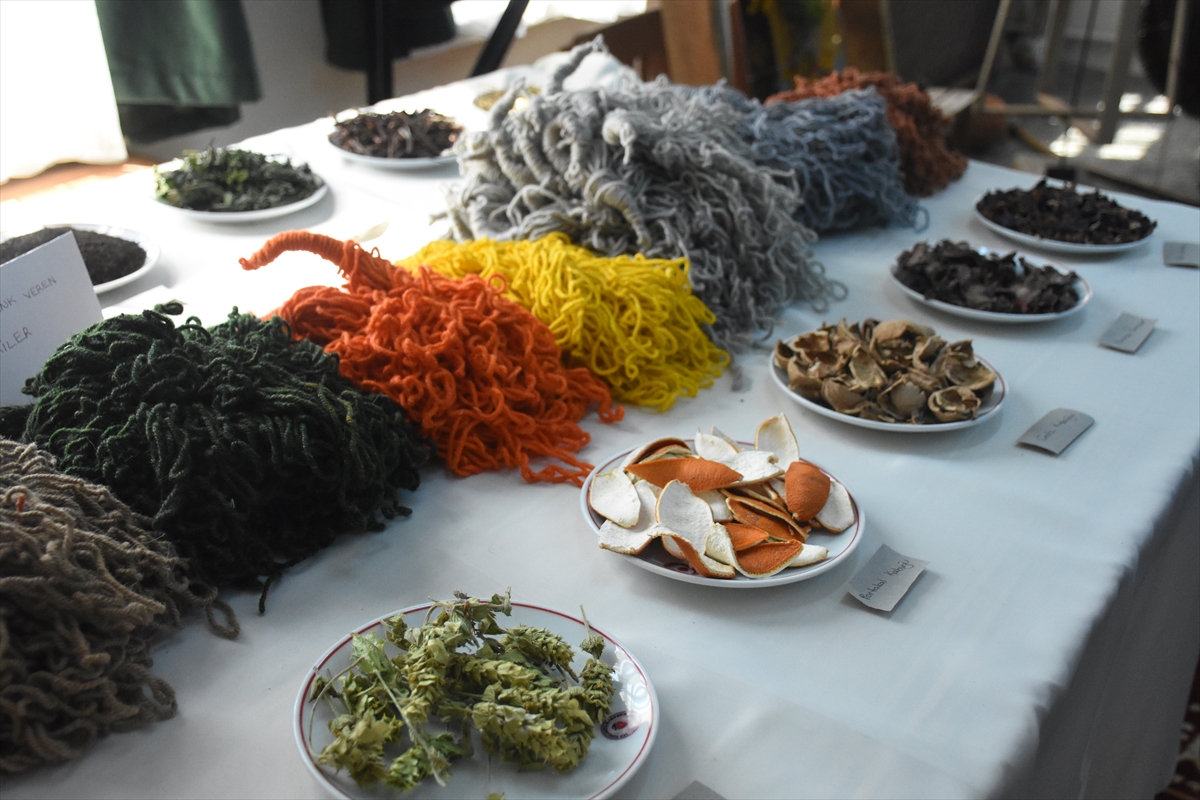 Köyünün coğrafi işaretli halısını gelecek kuşaklara aktarabilmek için mücadele ediyor - Görsel 4