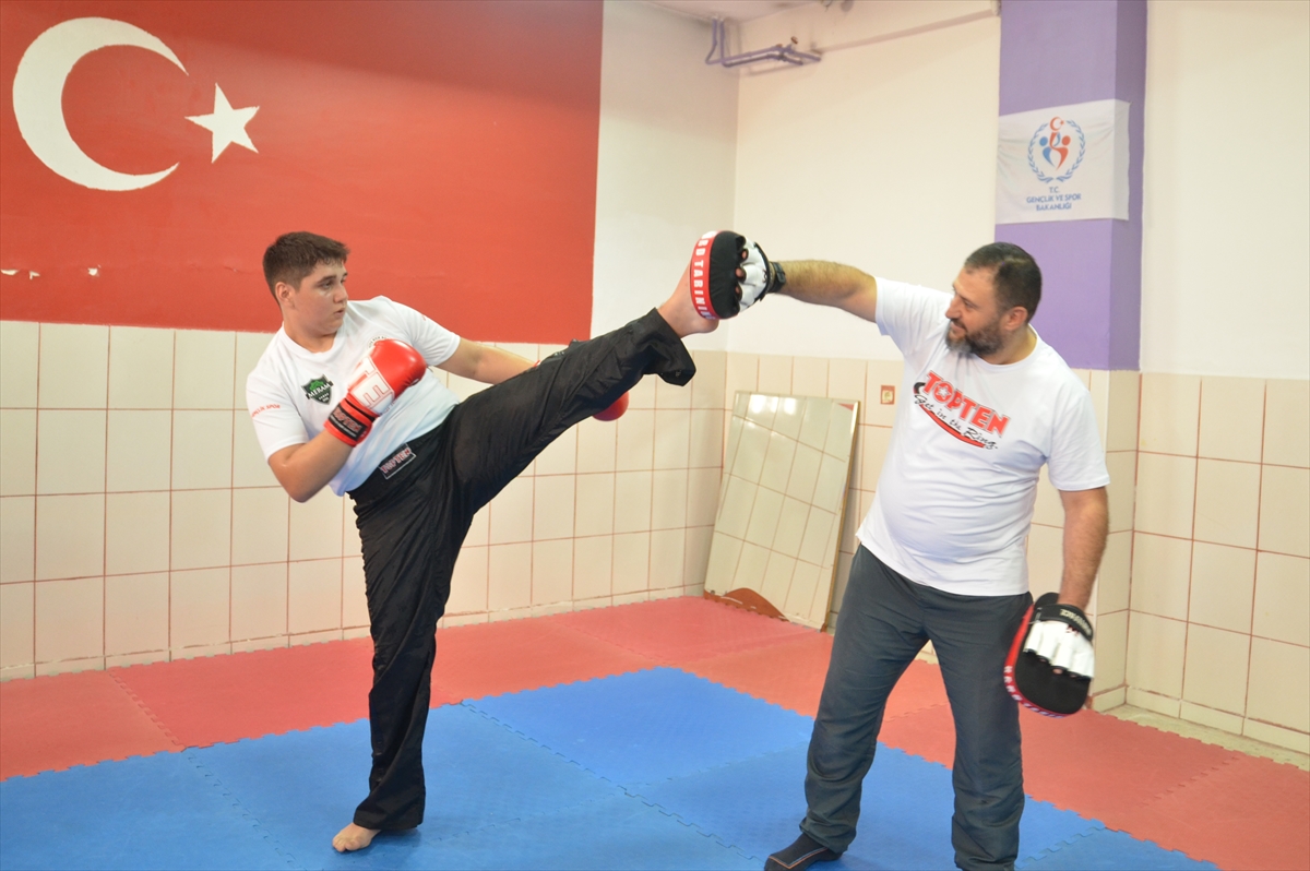  Konya'da Kilo vermek için başladığı kick boksta Türkiye şampiyonu oldu - Görsel 2