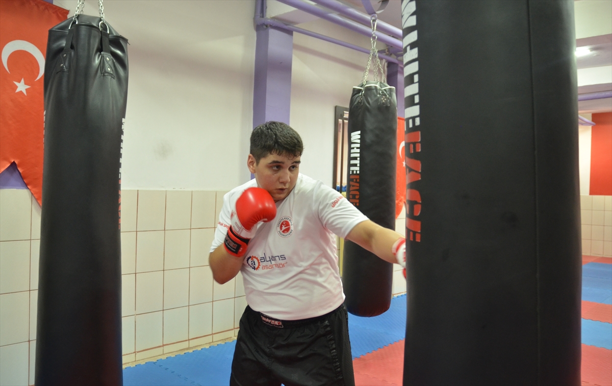  Konya'da Kilo vermek için başladığı kick boksta Türkiye şampiyonu oldu - Görsel 4