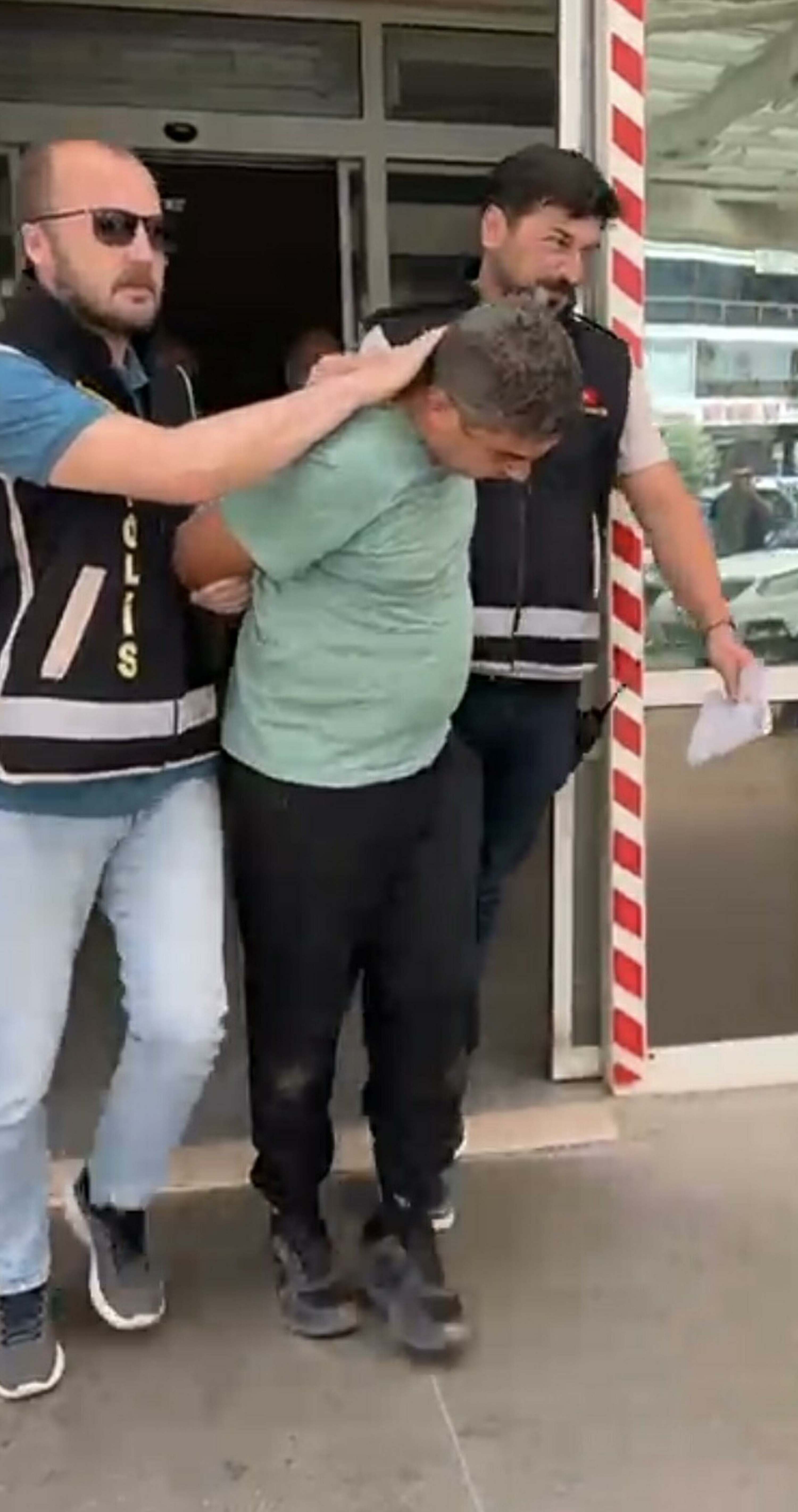 Aydın'da eşi ve 2 çocuğunun öldüğü yangına ilişkin tutuklanan itfaiye eri cezaevinde intihar etti - Görsel 7