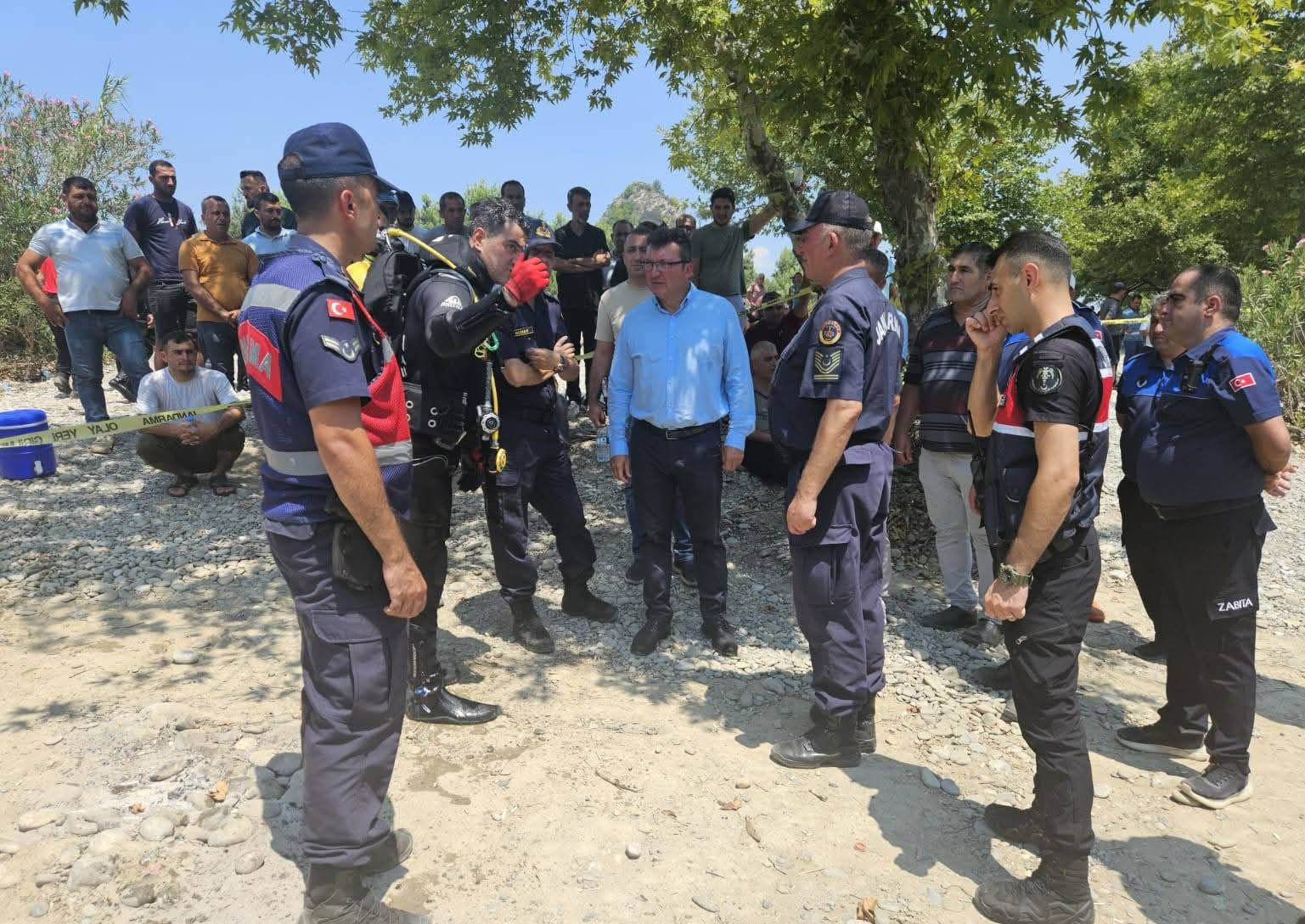 Irmağa düşen topu almak için suya atlayan Özgür kayboldu - Görsel 4