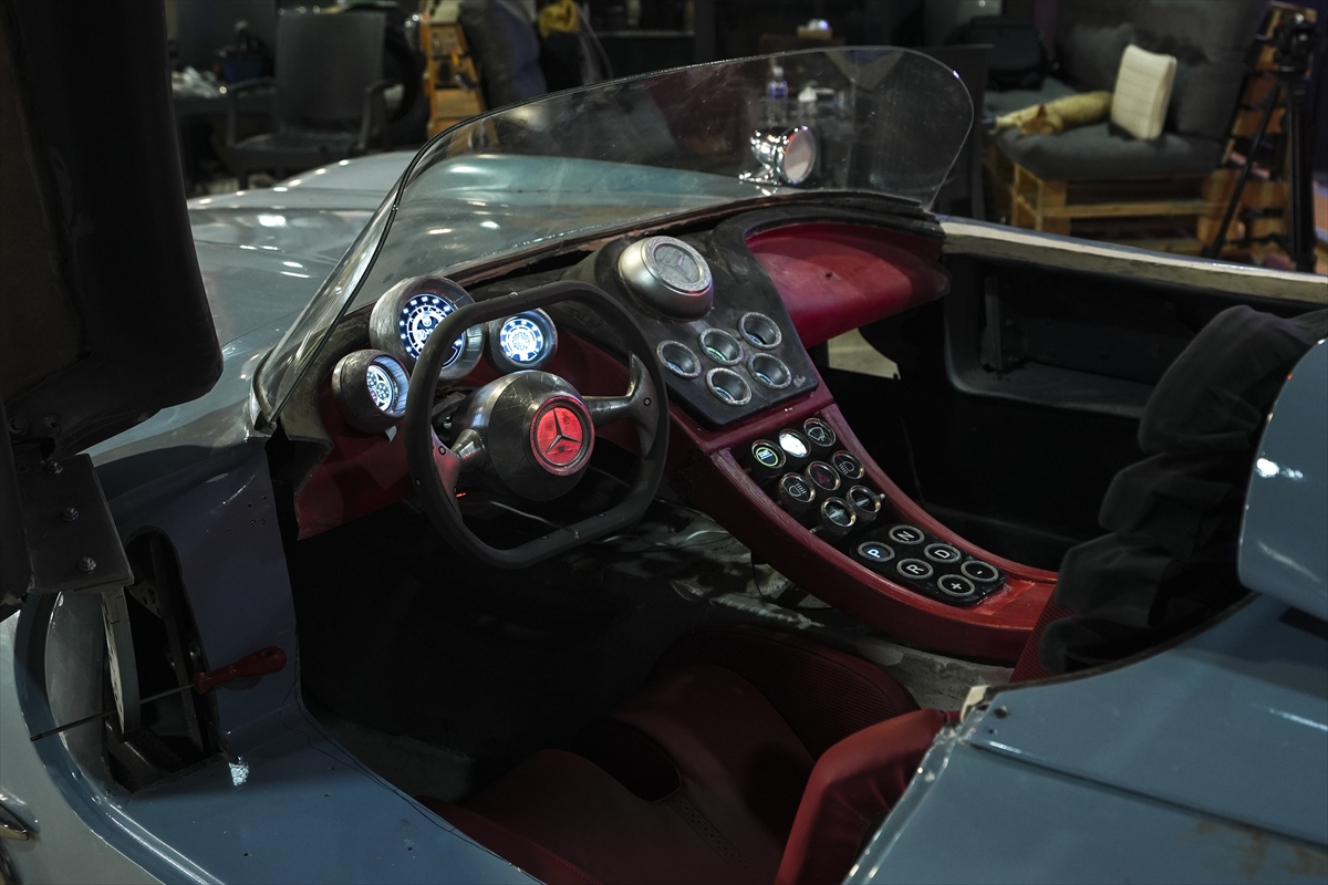 1954 model otomobil, çağın teknolojisiyle yeniden yollara çıkmaya hazırlanıyor - Görsel 15
