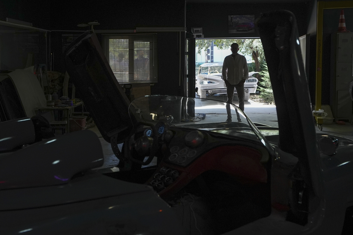 1954 model otomobil, çağın teknolojisiyle yeniden yollara çıkmaya hazırlanıyor - Görsel 20