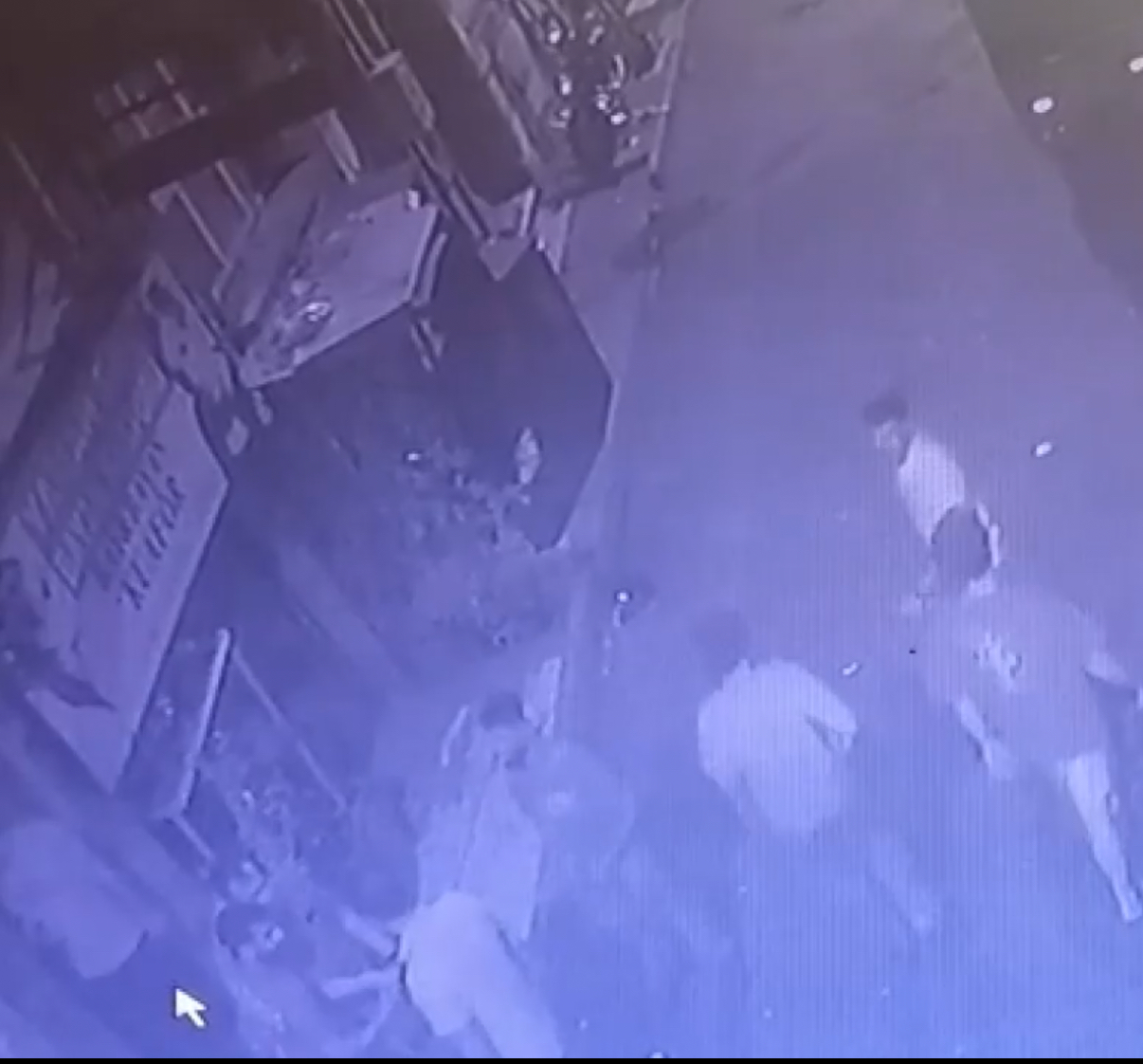 İstanbul - Beyoğlu'nda seyyar satıcı yer kavgasında dövülerek öldürüldü - Görsel 5