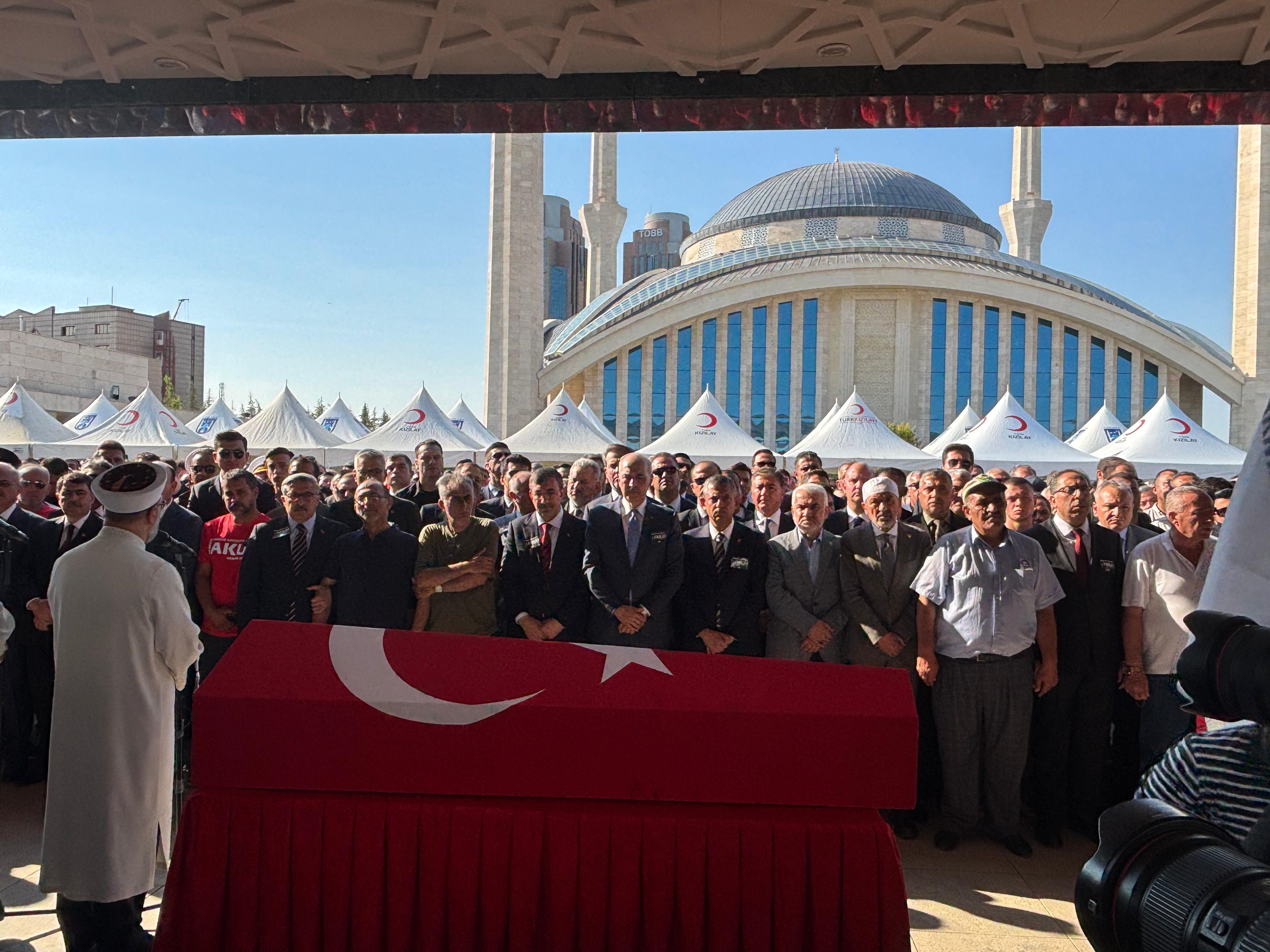 Şehit AKUT gönüllüleri son yolculuğuna uğurlandı - Görsel 1